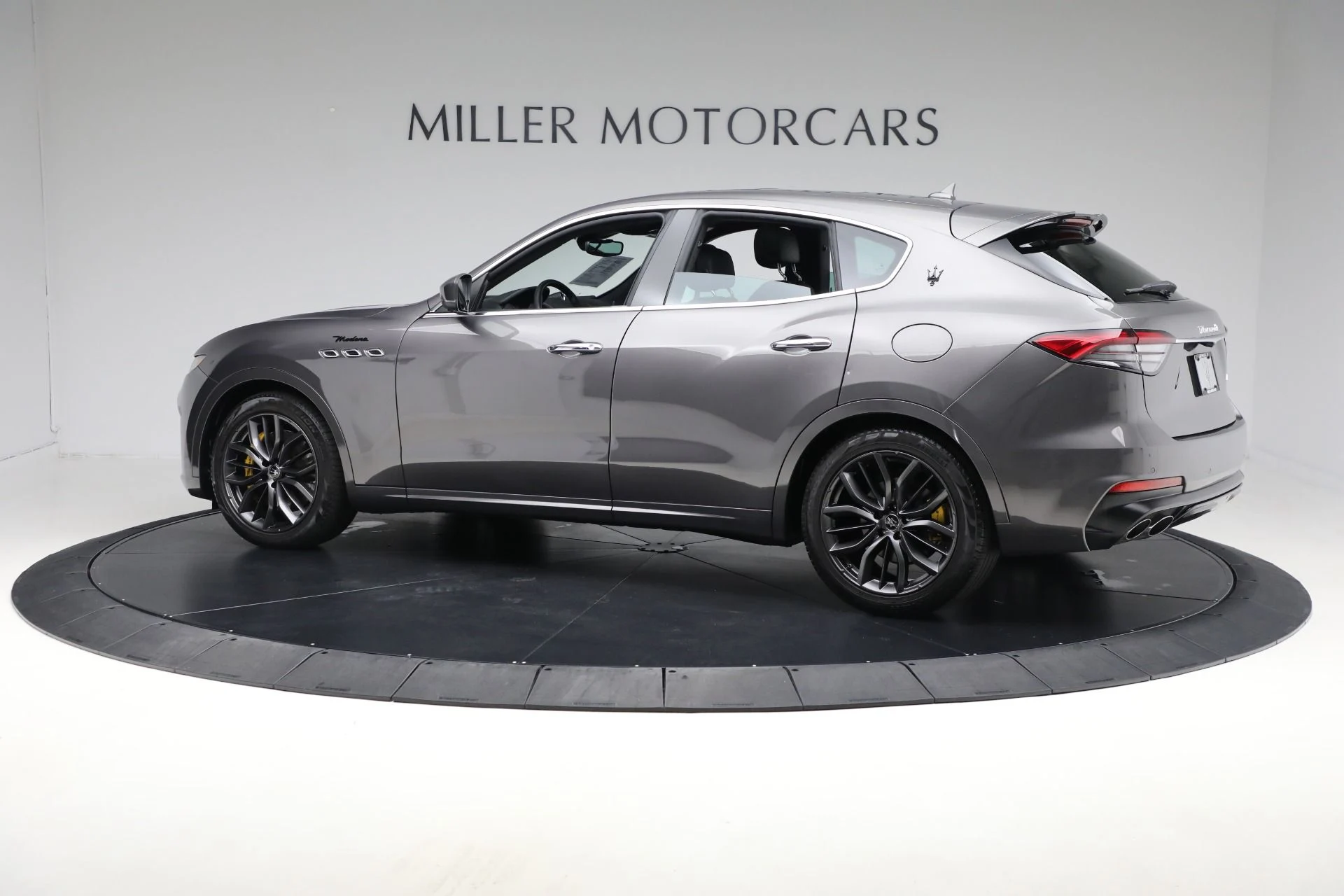mph003_2570723566_Used_2022_Maserati_Levante_Modena_b05a196a52