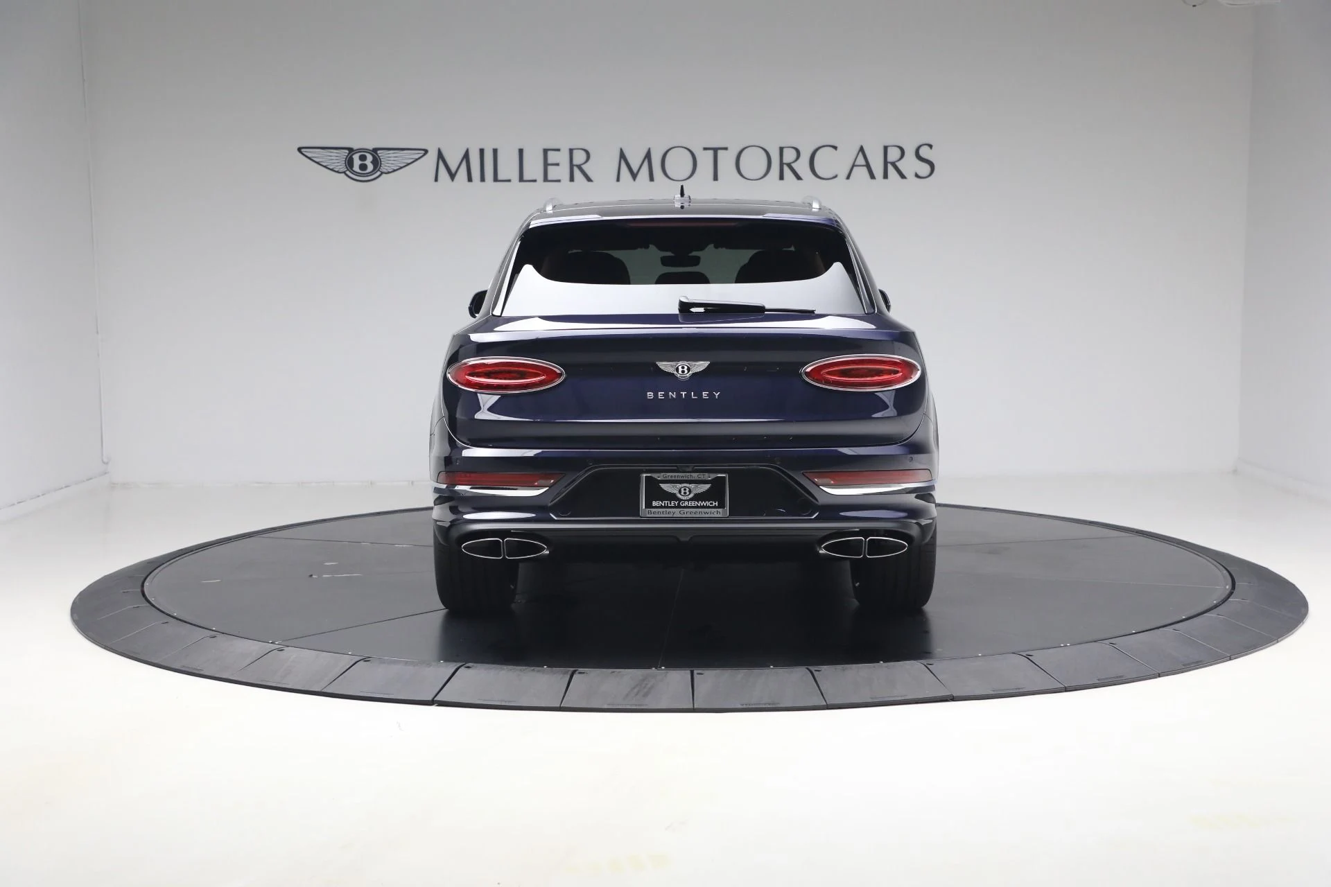 mph003_2571099607_New_2026_Bentley_Bentayga_Azure_V8_1781035645_7cc4f00d04