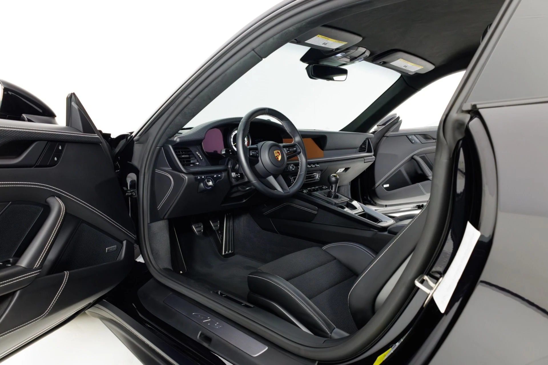 mph003_257657440_Used_2024_Porsche_911_GT_3_Touring_1773165094_00038eee4e