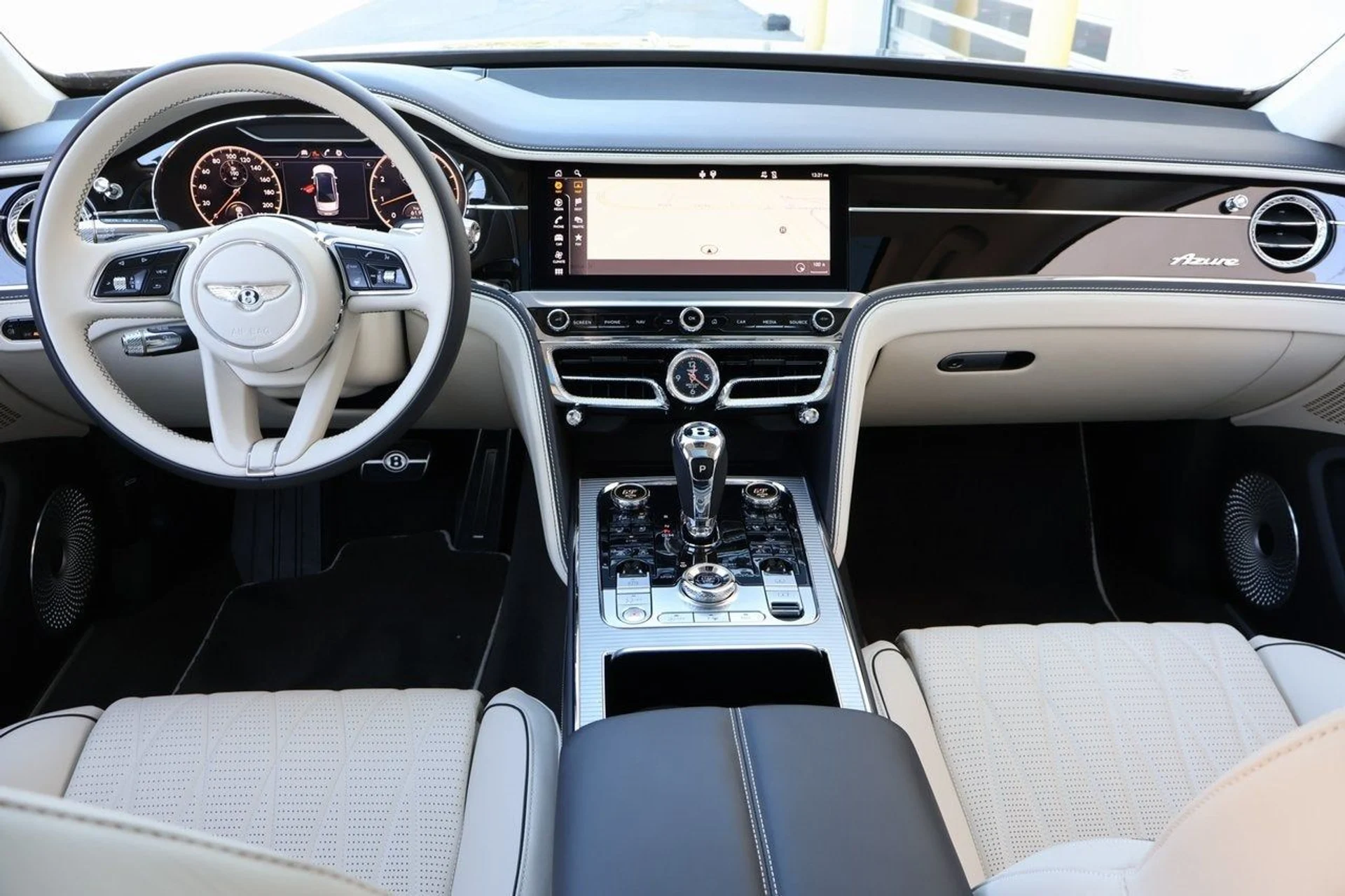 mph003_2583675277_4_a2203388be