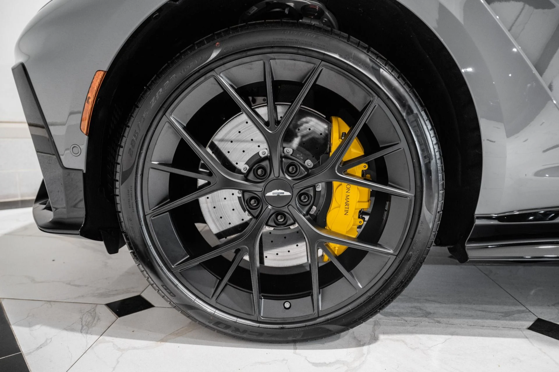 mph003_2587533284_New_2026_Aston_Martin_DBX_S_1778681702_12608bd867