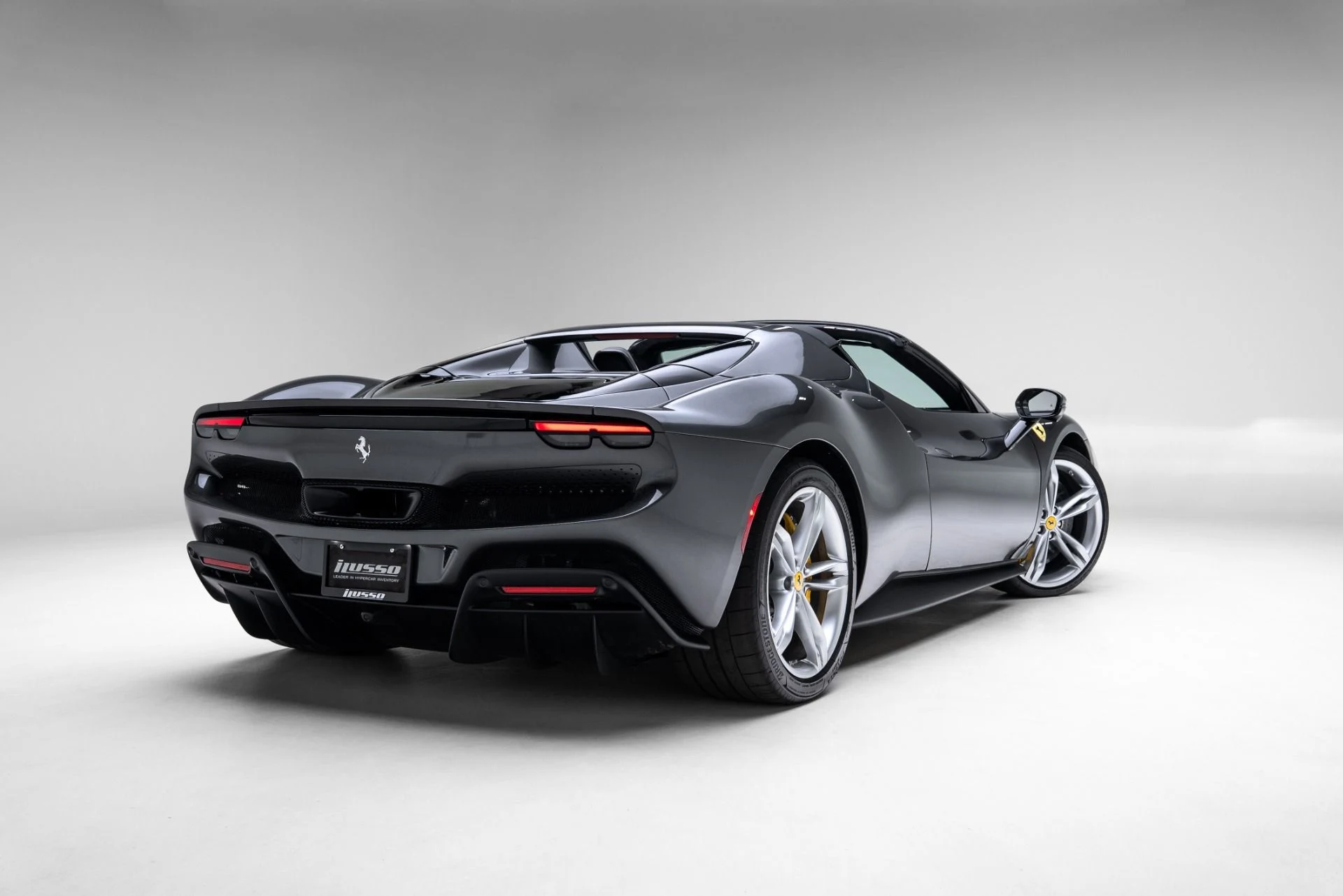 mph003_2588738171_Used_2025_Ferrari_296_GTS_1775518510_71b6925a18