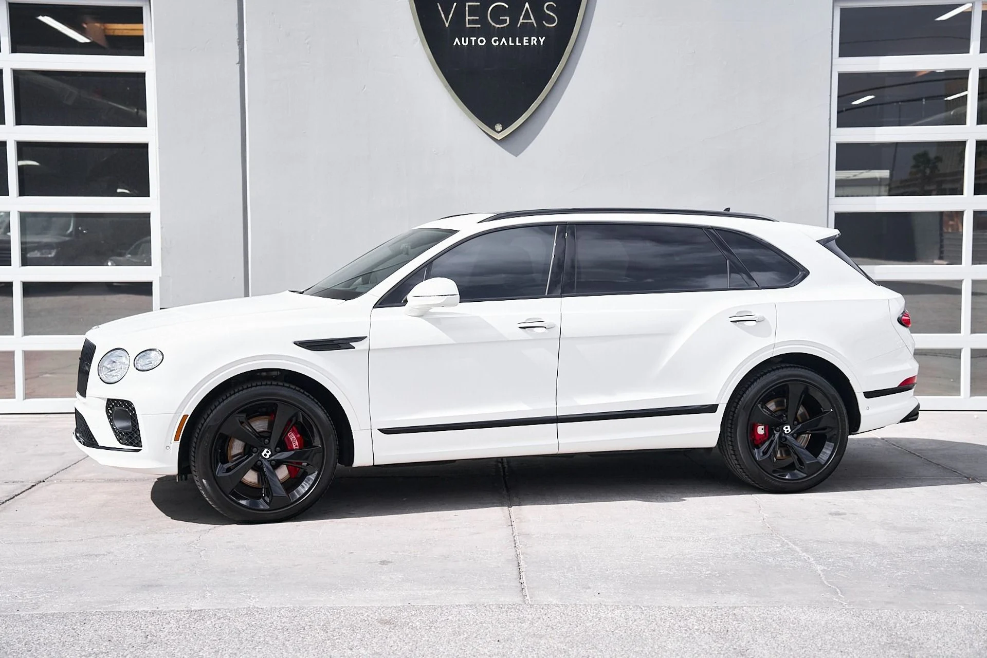 mph003_258901194_Used_2023_Bentley_Bentayga_EWB_Azure_1745273088_d5b419ed7a