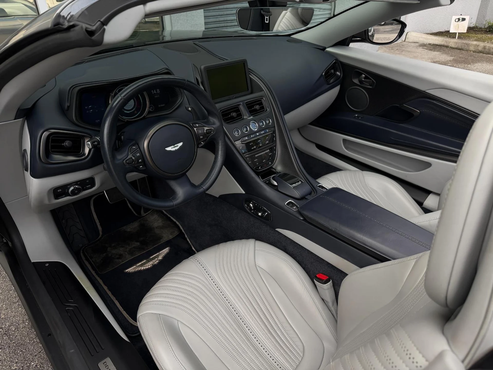 mph003_2590153962_Used_2020_Aston_Martin_DB_11_Volante_1774886692_fba03d59b4