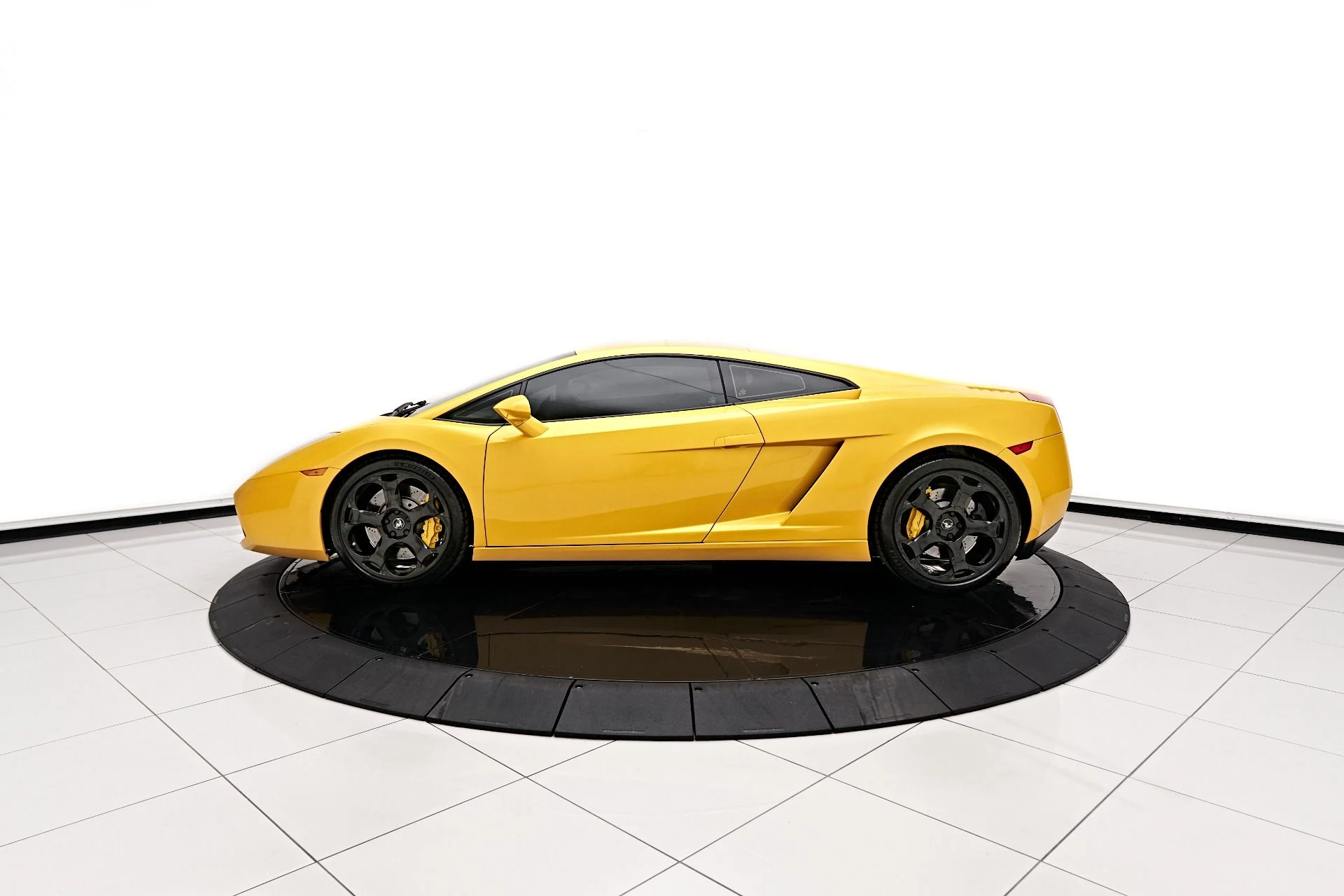 mph003_2593863082_Used_2005_Lamborghini_Gallardo_1703127301_084d52226c