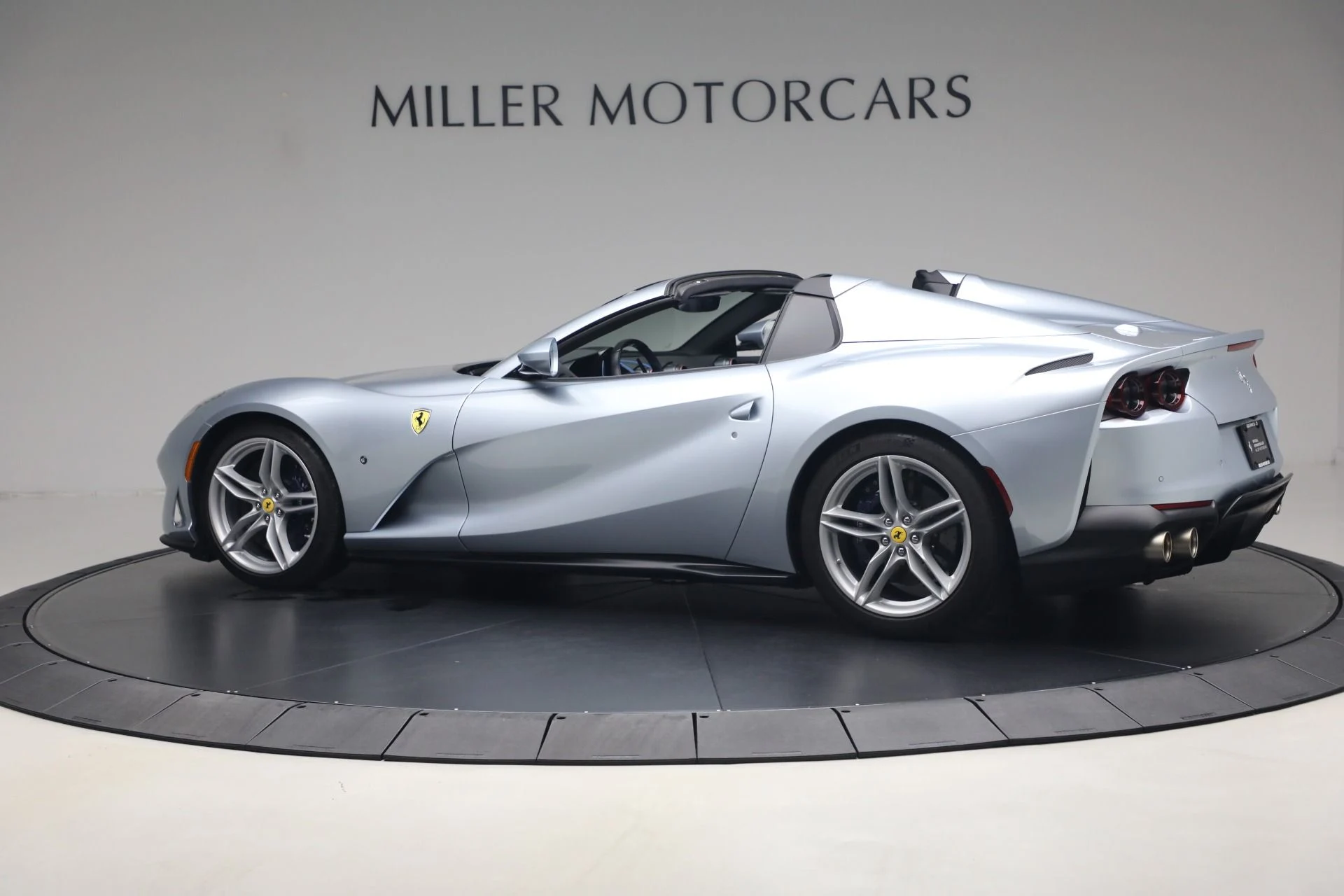 mph003_2594418939_Used_2022_Ferrari_812_GTS_1785788924_cc31a414cd