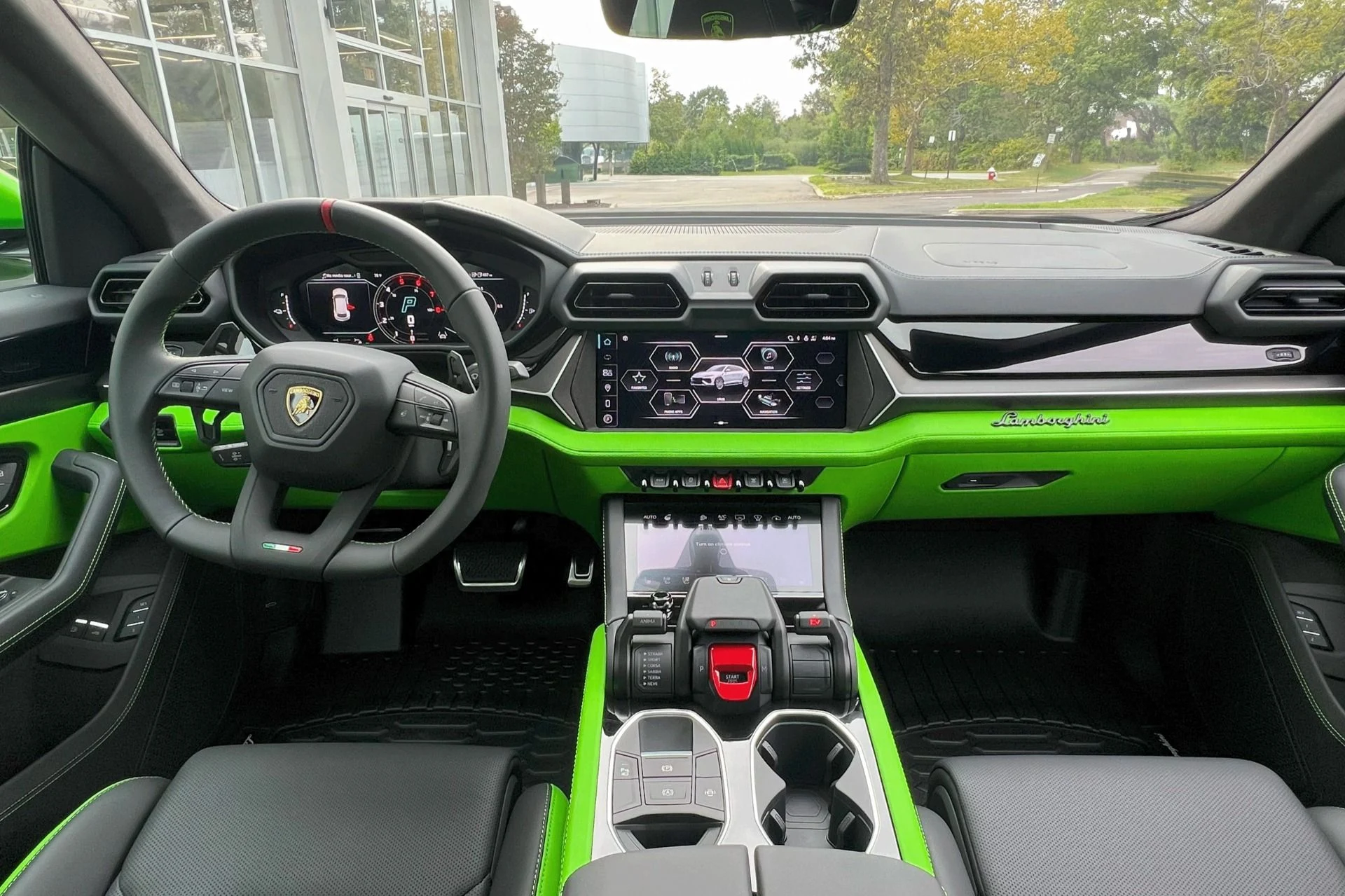 mph003_2596863049_Used_2025_Lamborghini_Urus_SE_1759230512_a69ac046e6