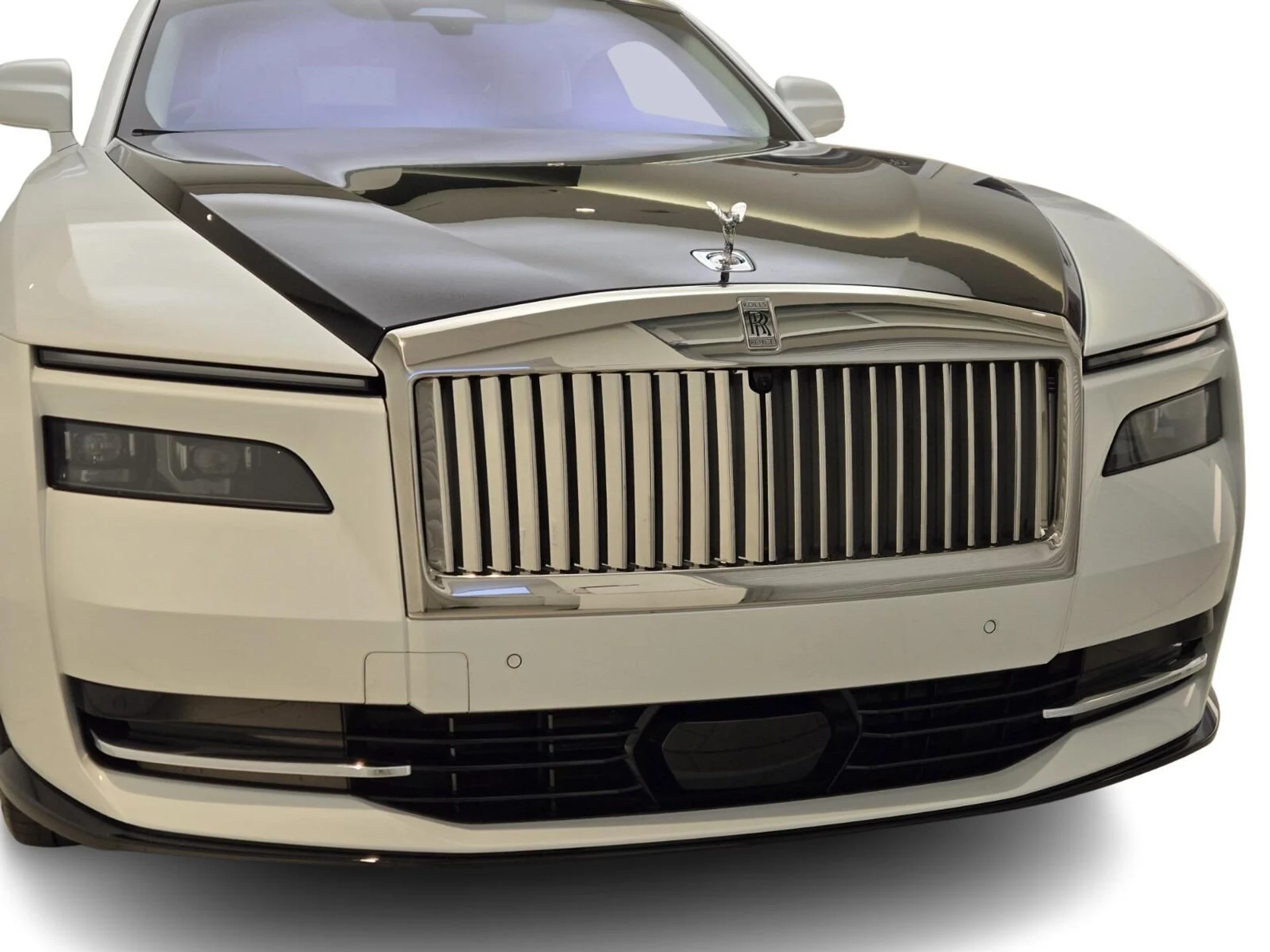 mph003_2599286542_Used_2024_Rolls_Royce_Spectre_1761122006_f5605554c4