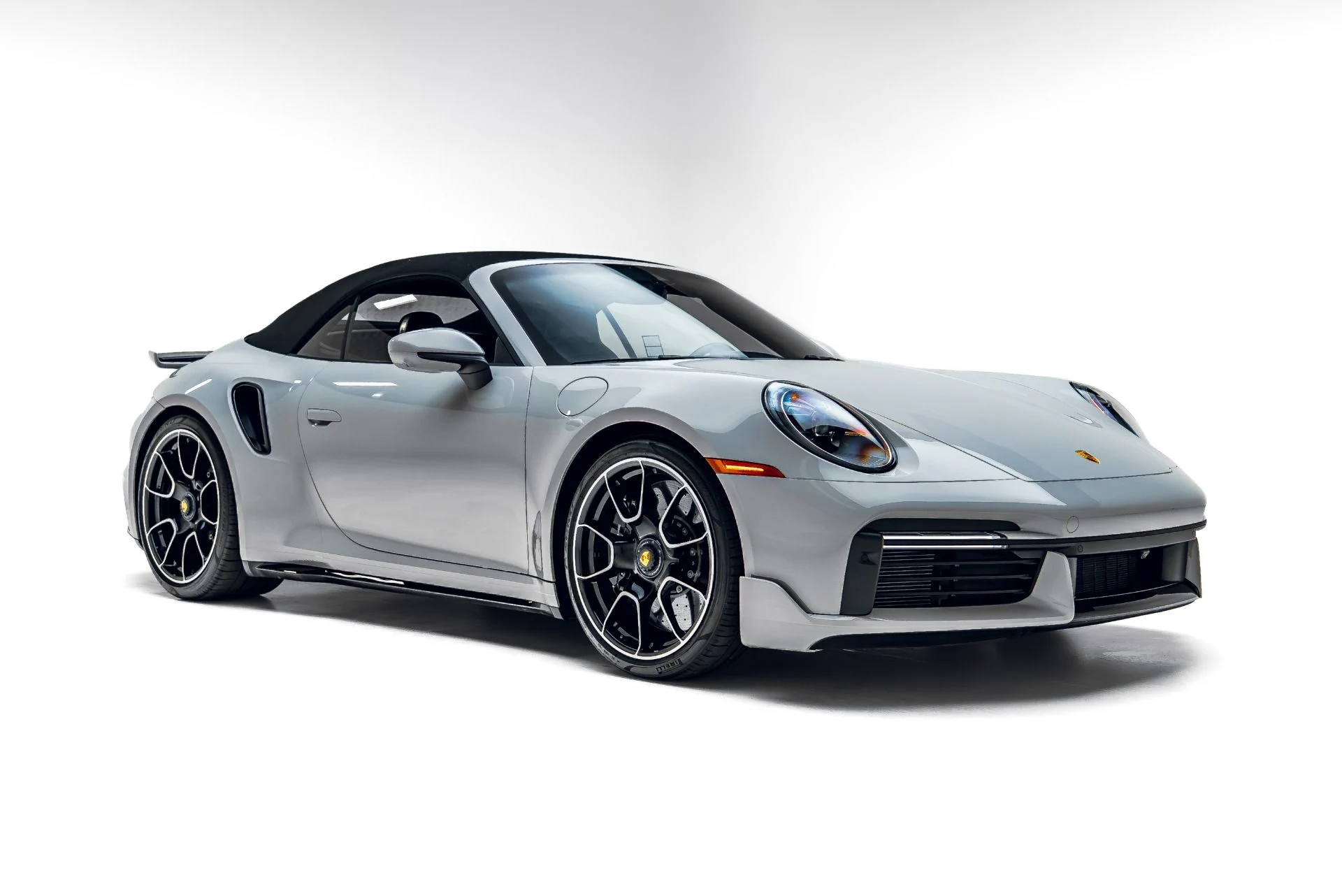 mph003_2604352522_Used_2022_Porsche_911_Turbo_S_Cabriolet_1782847621_86d8a41aa7