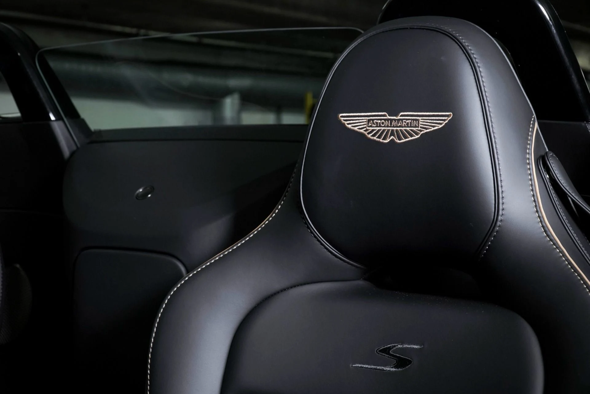 mph003_261113931_New_2026_Aston_Martin_Vantage_S_1768453655_464eff6f07