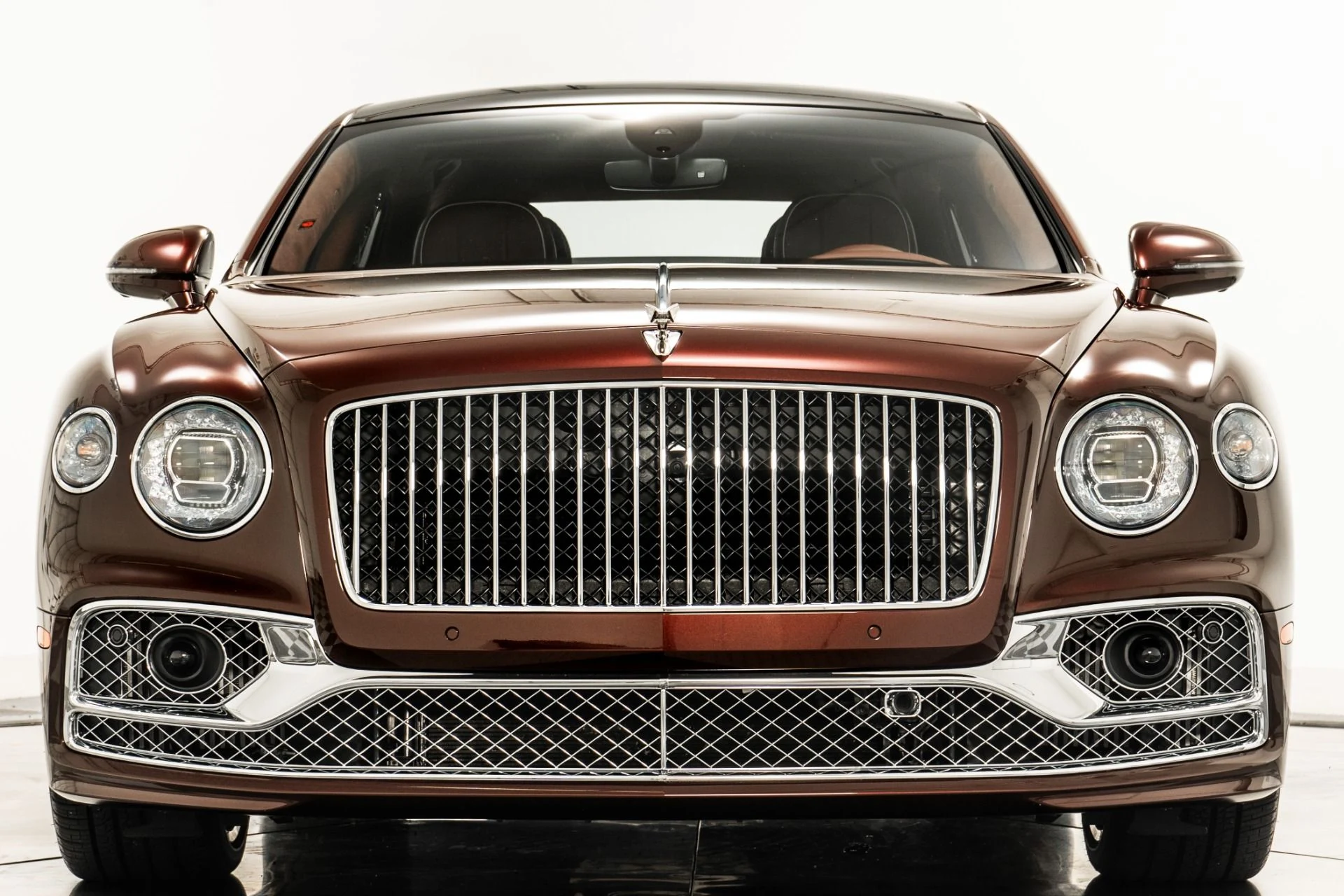 mph003_2612761350_Used_2023_Bentley_Flying_Spur_Azure_1755704000_8ed06e28ee