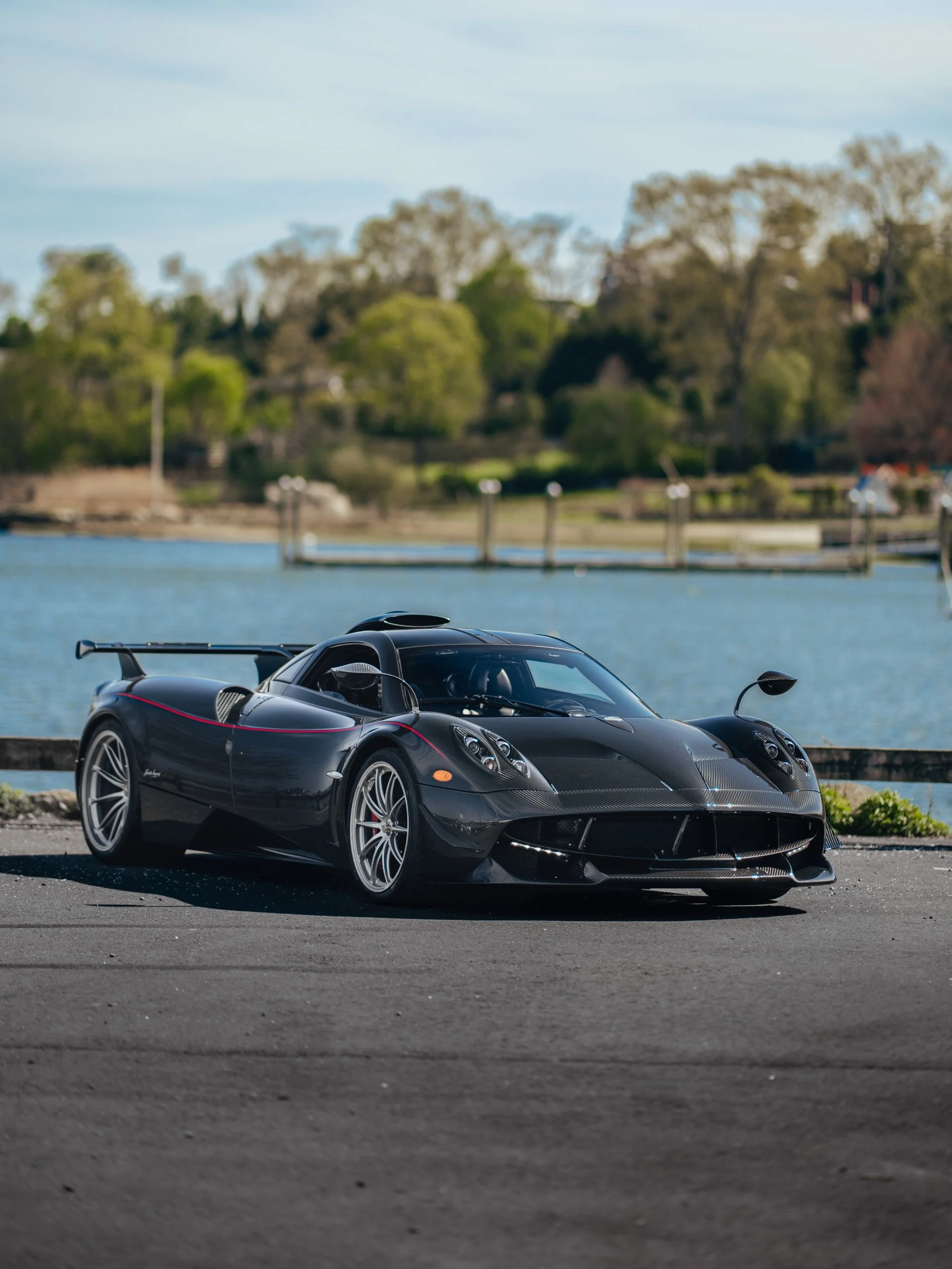 mph003_2619411554_Used_2014_Pagani_Huayra_Coupe_1778355698_9a82685713