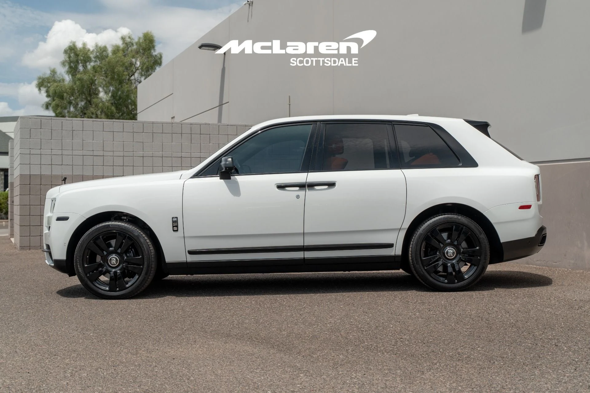 mph003_2634392094_Used_2023_Rolls_Royce_CULLINAN_1787000279_90e49400d1