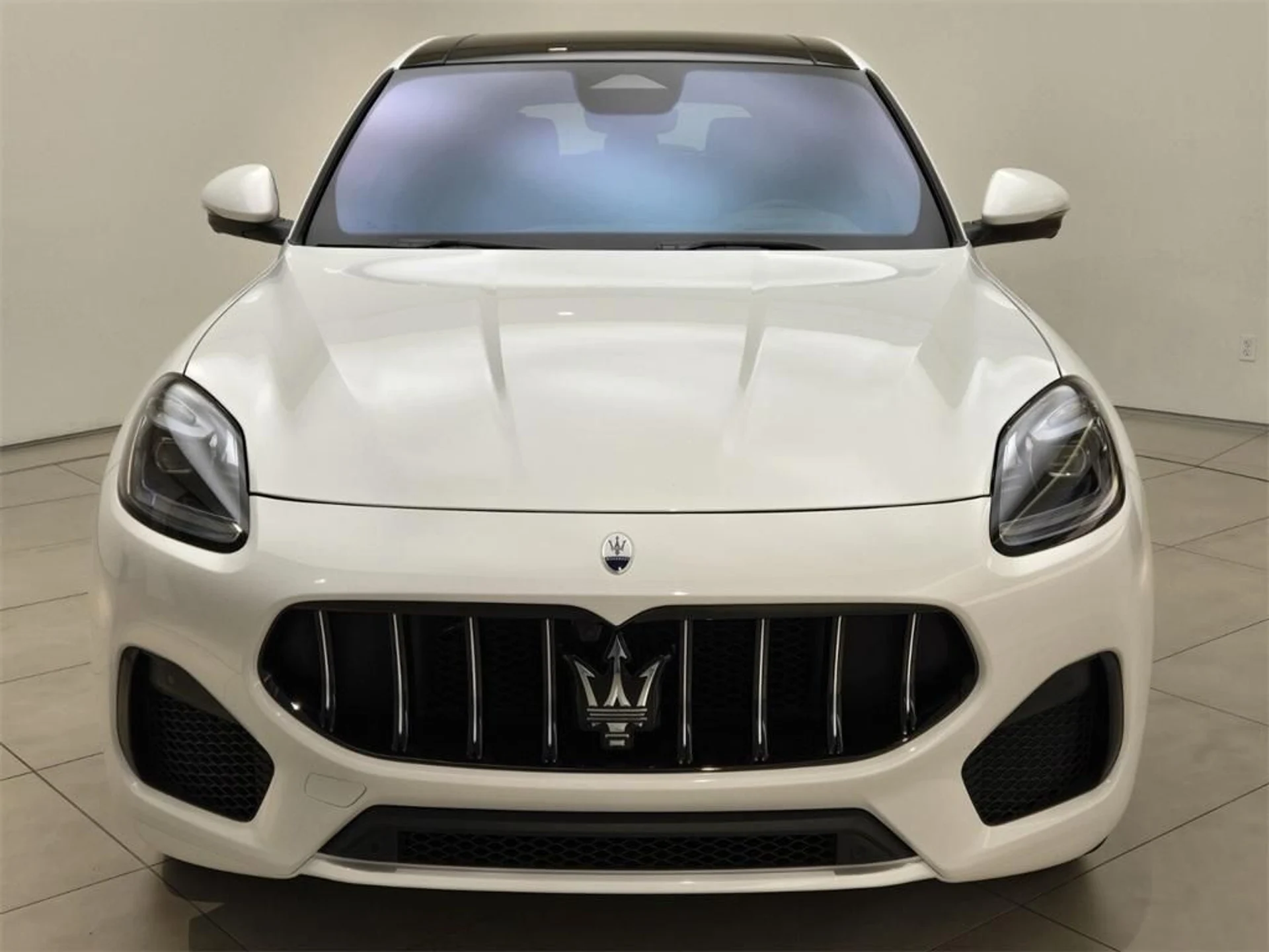 mph003_2634439428_Used_2024_Maserati_Grecale_GT_1718809491_c3b3f18e9c