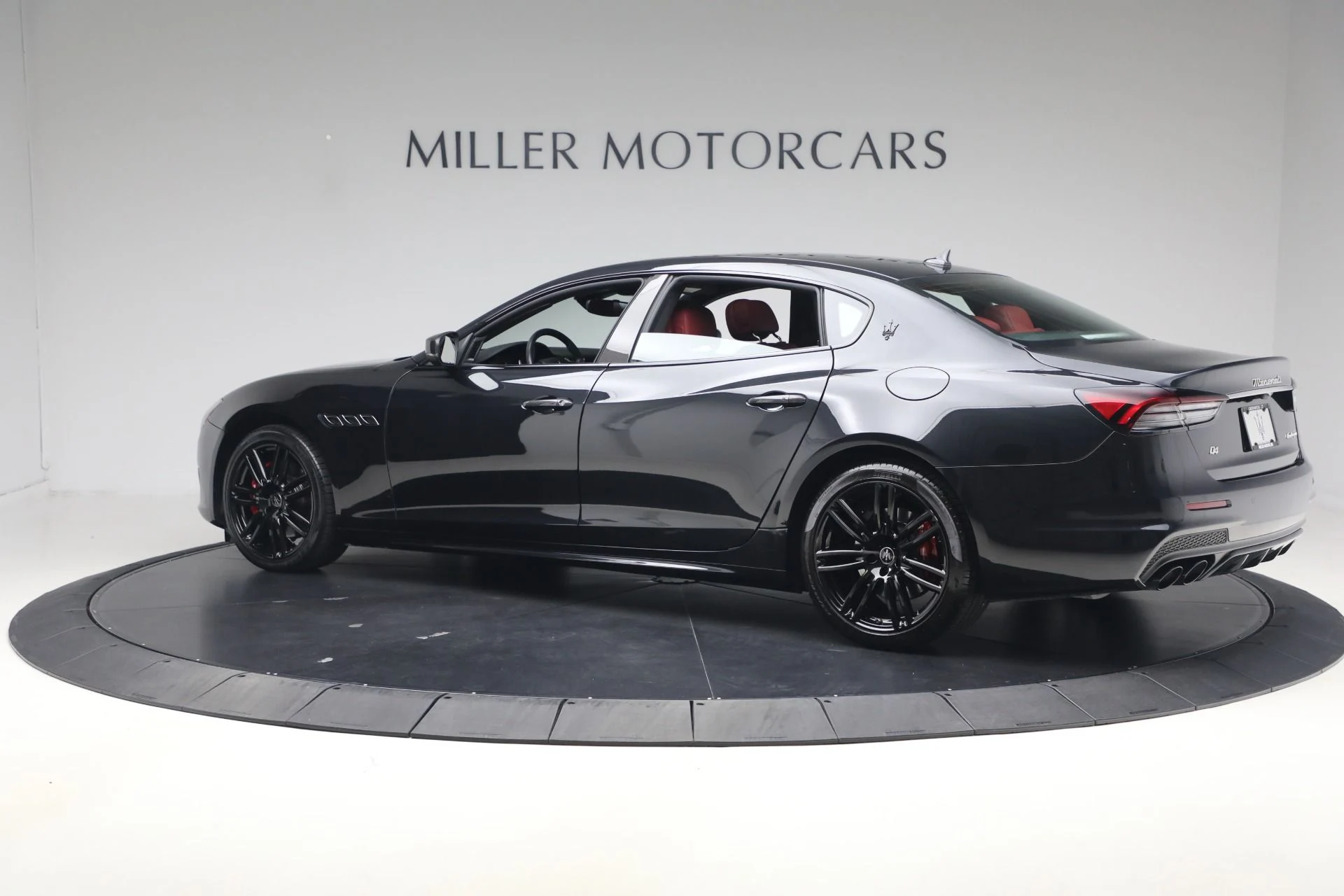 mph003_2646644654_Used_2022_Maserati_Quattroporte_Modena_Q4_1776360764_9878d8974f