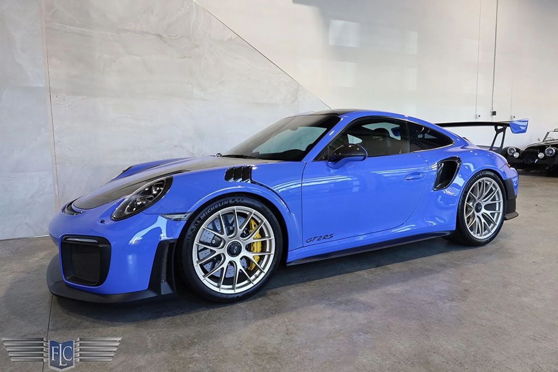 mph003_2651552565_used_2018_porsche_911_gt2rsweissach_9689_22919287_4_1024_6e08fb7408