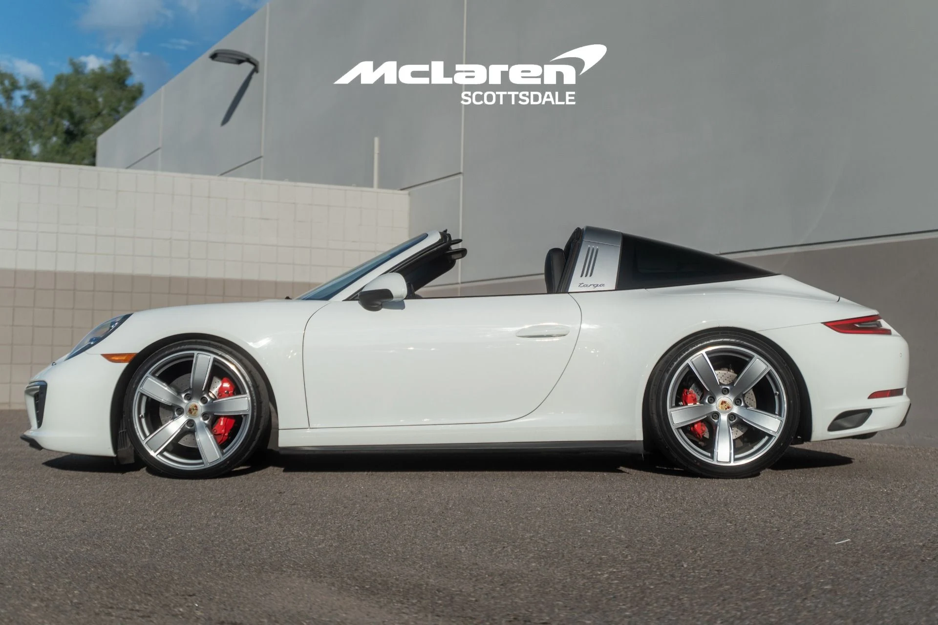 mph003_2657603280_Used_2017_PORSCHE_911_Targa_4_S_1760124418_5a8774fc21