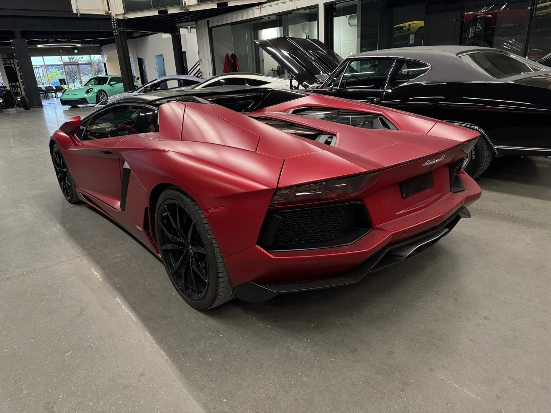 mph003_2665481447_lamborghini_aventador_2016_fddfe4e51d