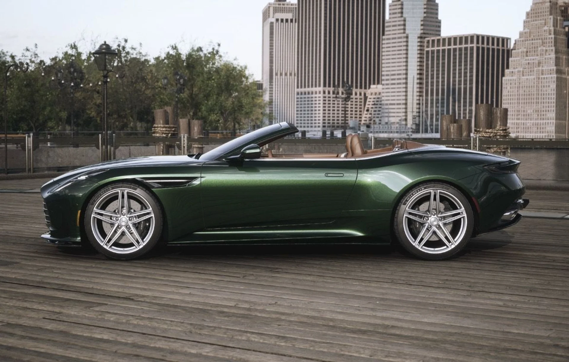 mph003_2671890492_New_2026_Aston_Martin_DB_12_Volante_c4d4ba58a7