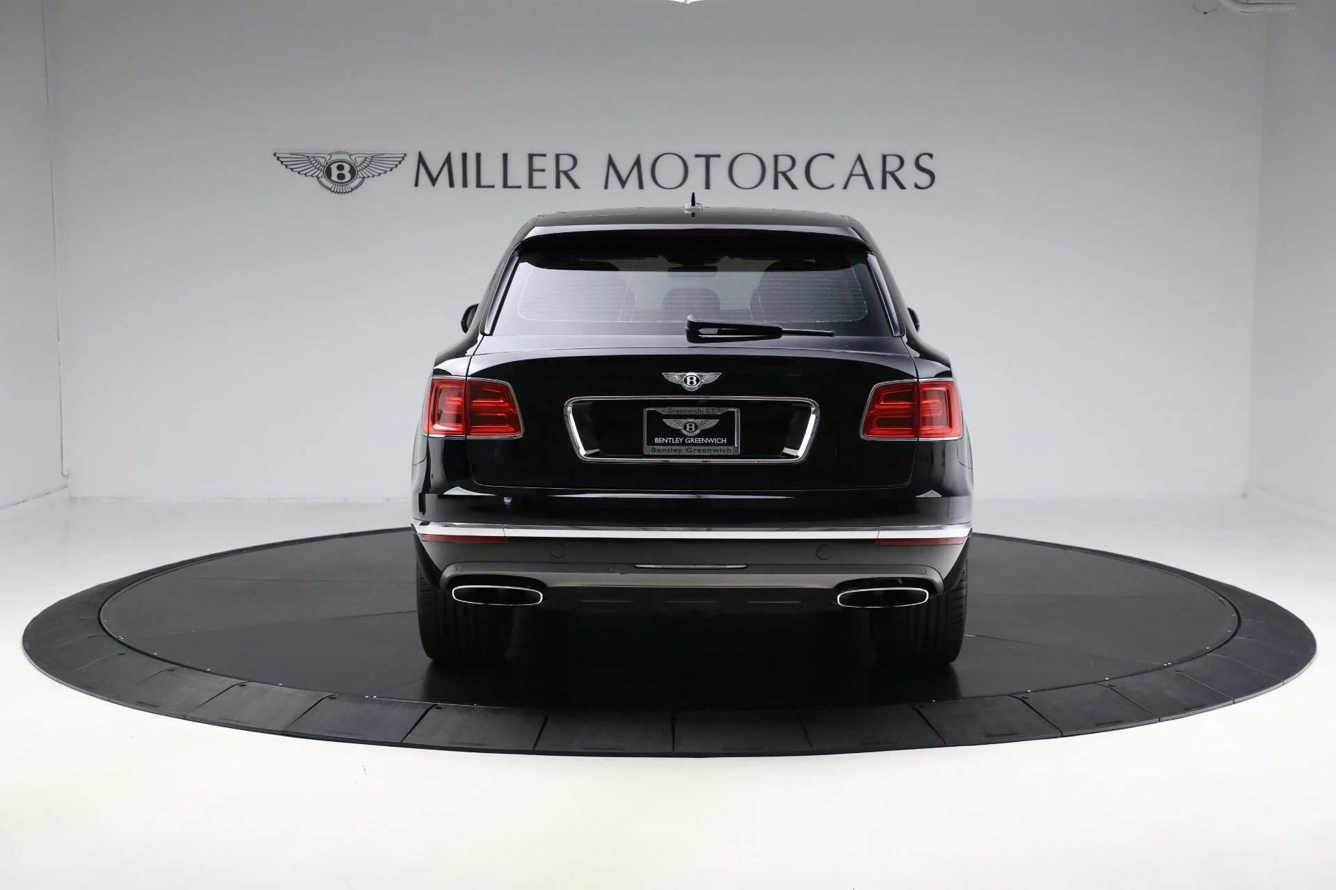 mph003_2676694975_Used_2018_Bentley_Bentayga_W12_Onyx_Edition_1763217114_165ba4197b