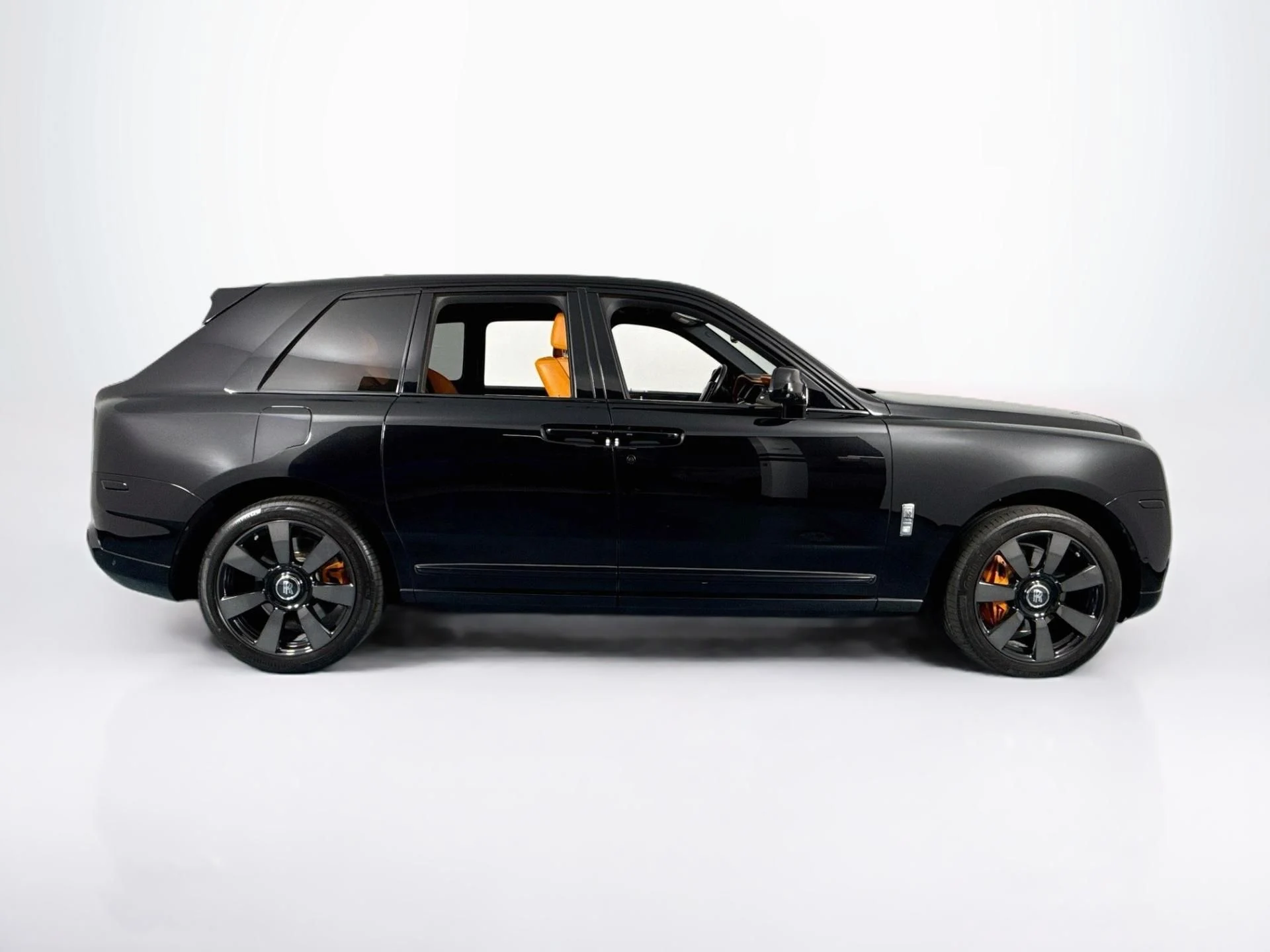 mph003_2678304962_Used_2020_Rolls_Royce_Cullinan_1791412680_93becb9e86