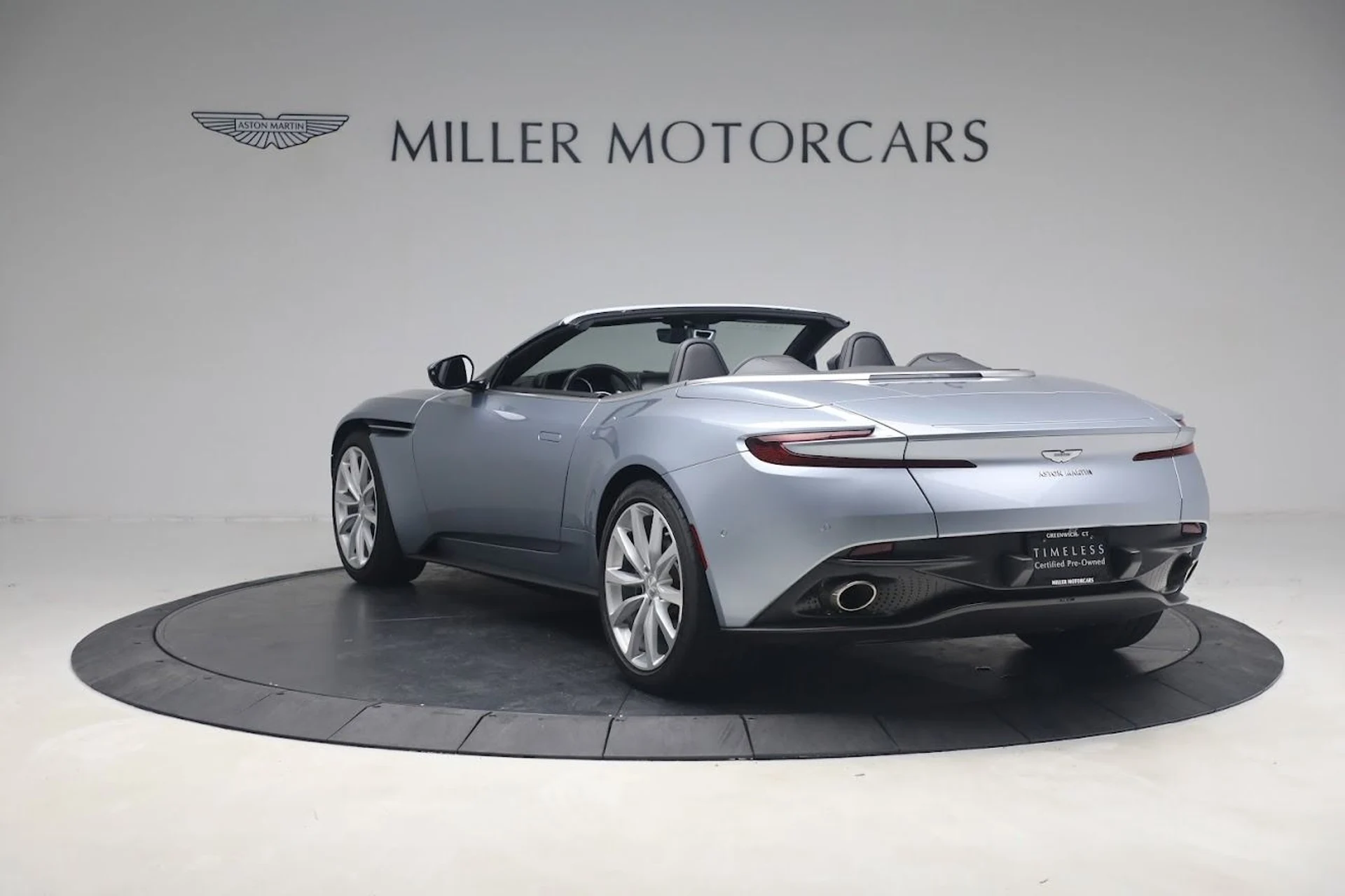 mph003_2679277849_Used_2019_Aston_Martin_DB_11_Volante_90efee7025