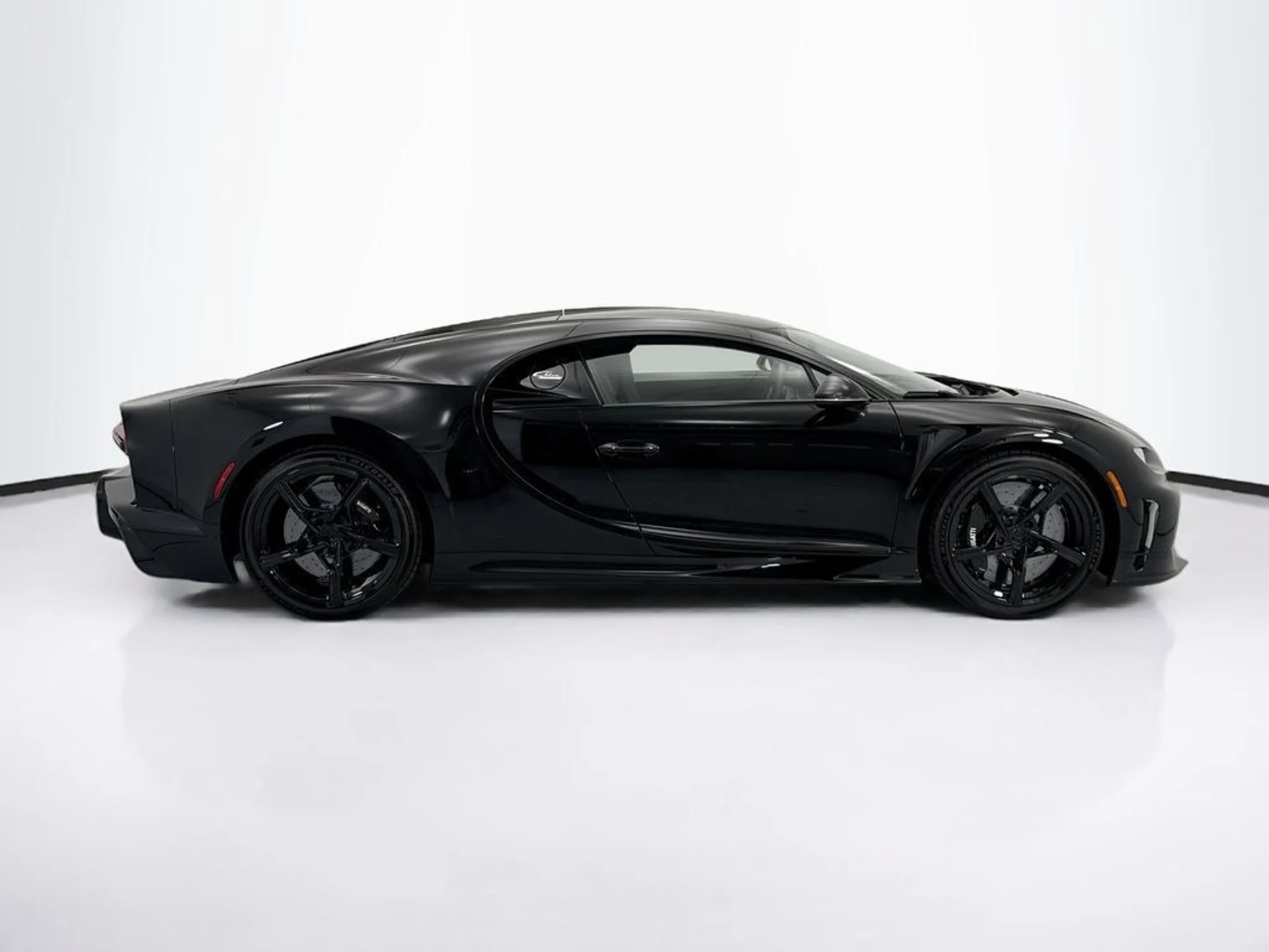 mph003_2684118985_used_2023_bugatti_chiron_supersport_8119_23034924_4_1024_8d0d58f51c