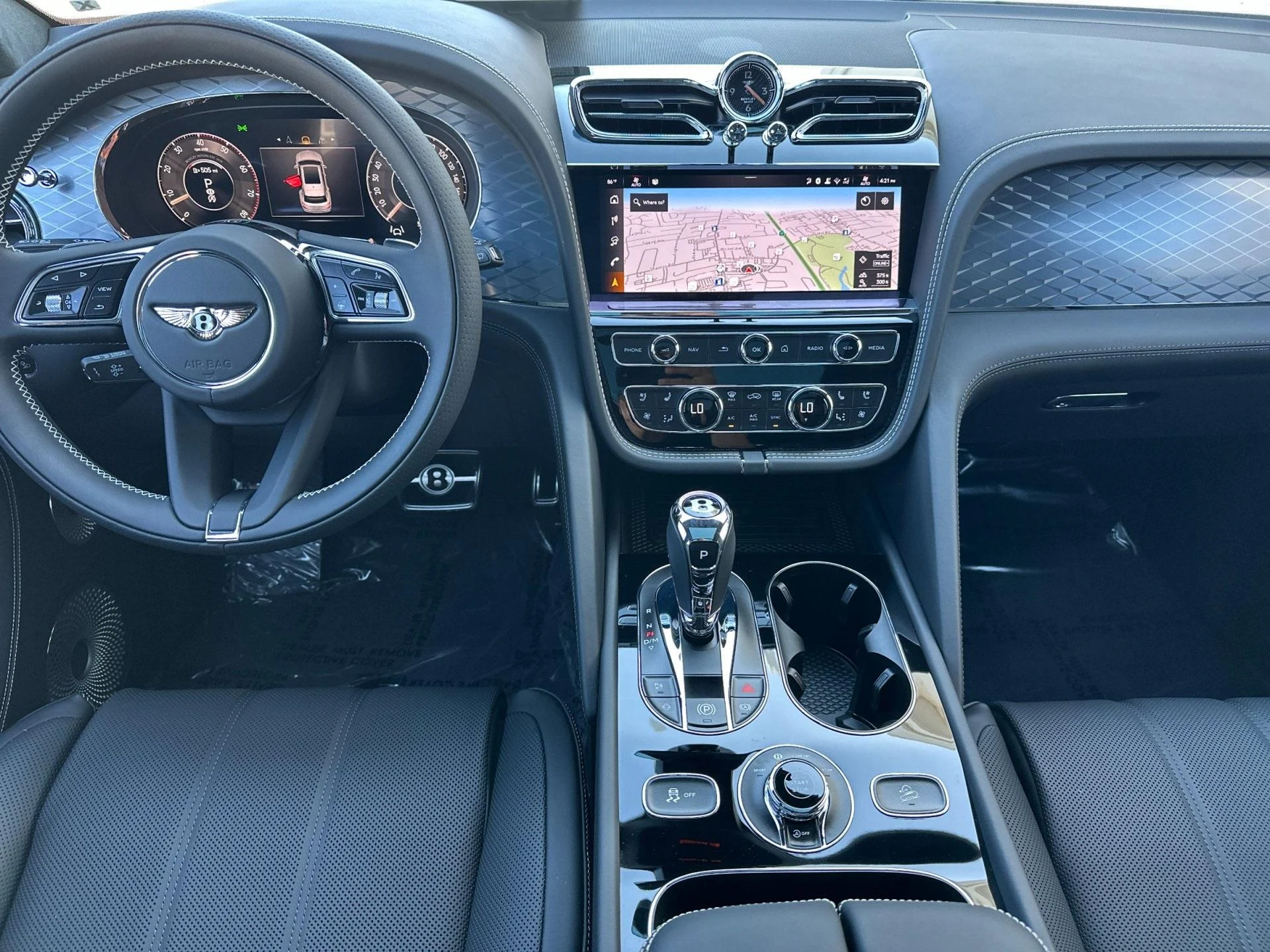 mph003_2691554129_New_2025_Bentley_Bentayga_V8_1755698831_ec86152a9e