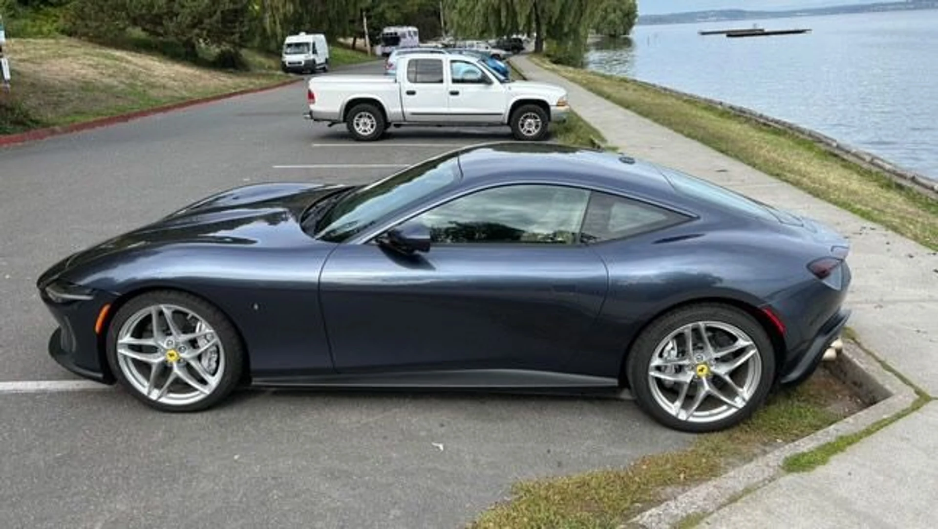 mph003_2694859824_Used_2022_Ferrari_Roma_1737998886_56bc74521f