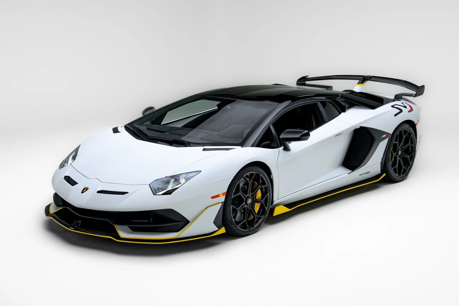 mph003_269990934_Used_2021_Lamborghini_Aventador_SVJ_LP_770_4_SVJ_1780078343_8731859f99