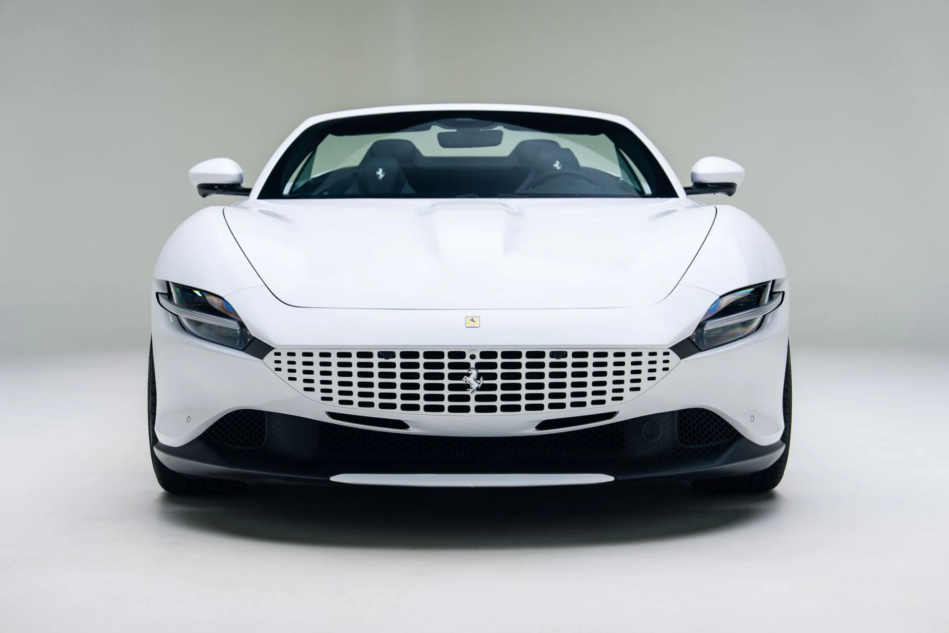 mph003_2705577316_Used_2025_Ferrari_Roma_Spider_1766089214_9eca516d6b