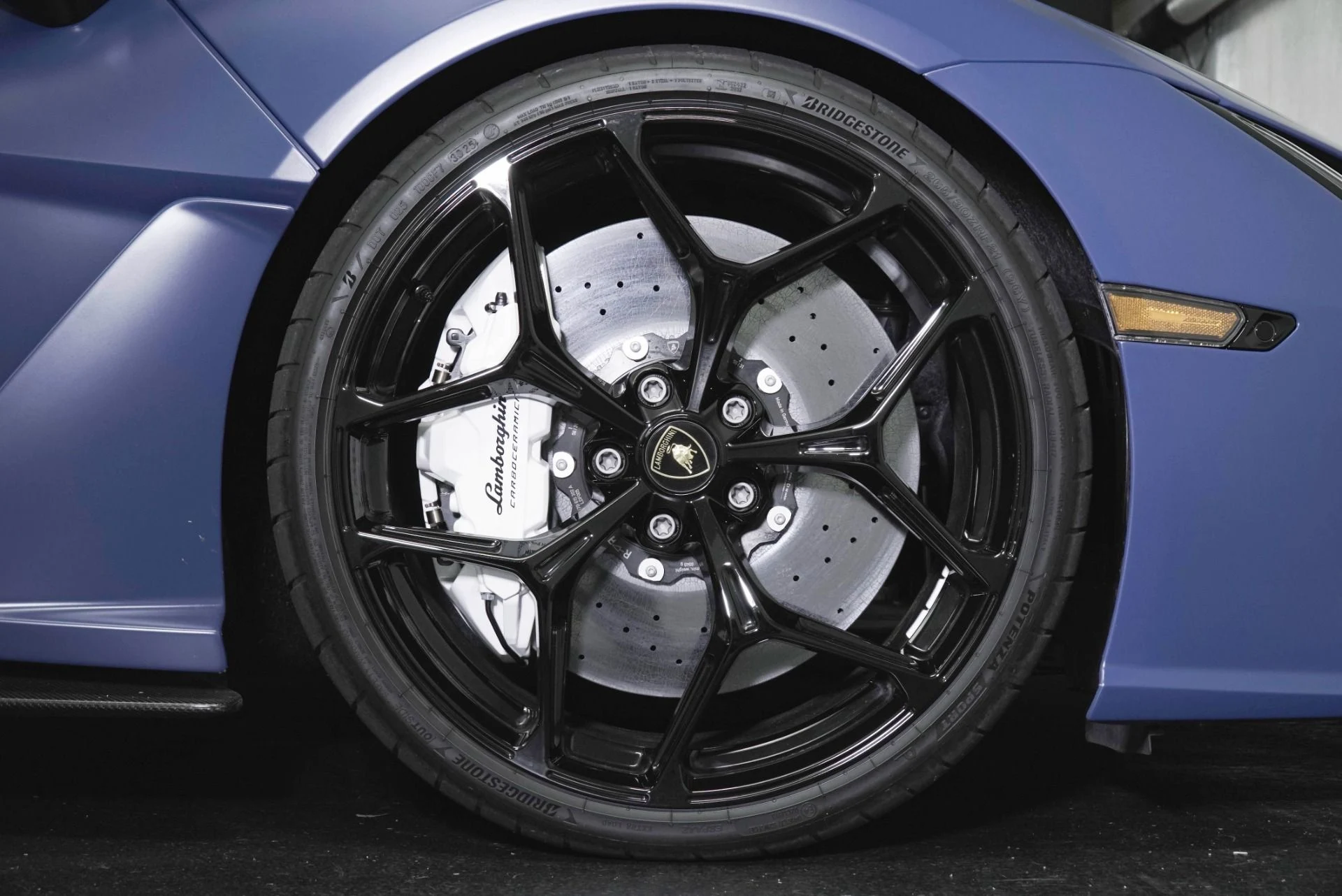 mph003_2707859010_Used_2025_Lamborghini_Revuelto_1783106946_45c2185fa2