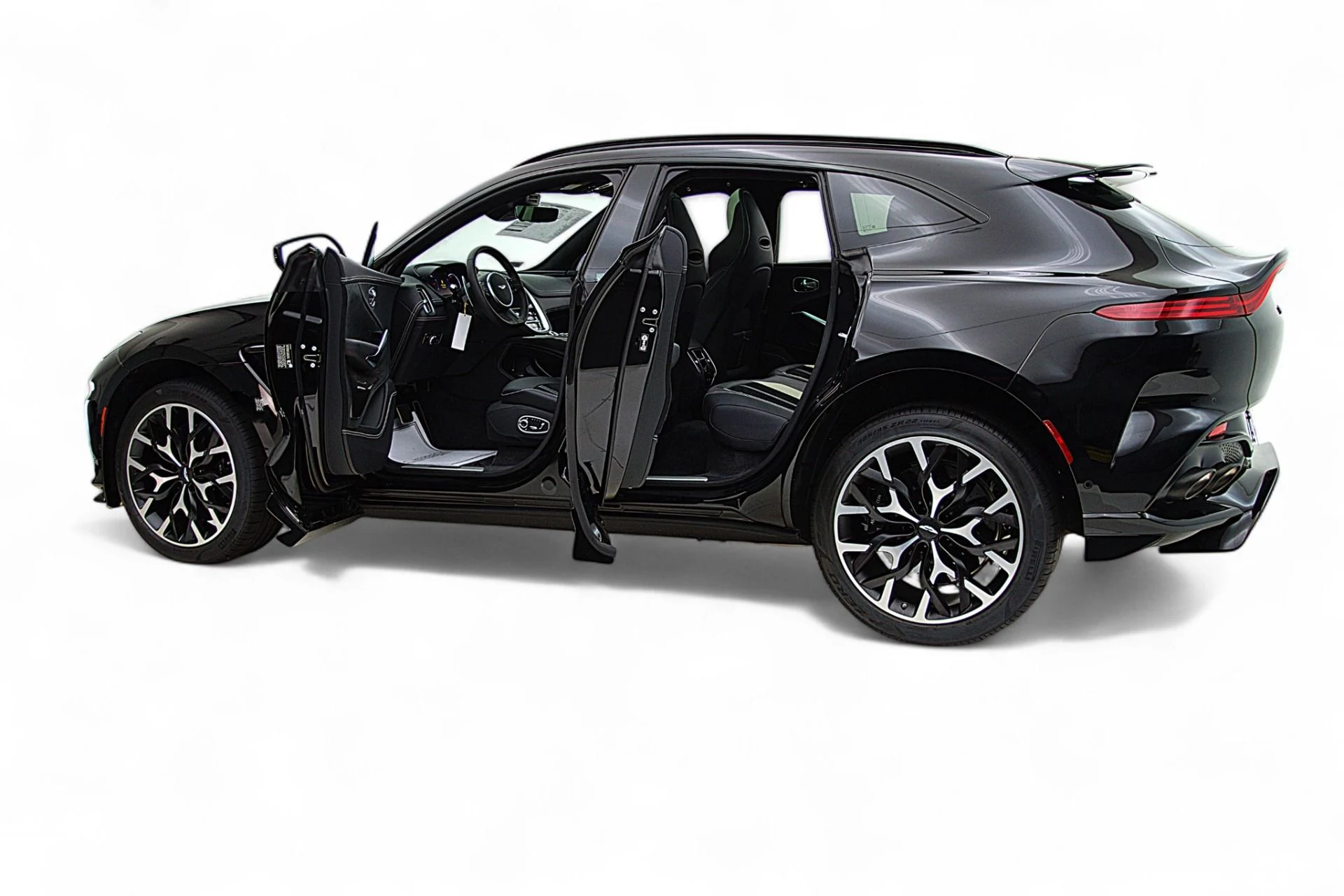 mph003_2711221327_Used_2023_Aston_Martin_DBX_707_adc60e403e