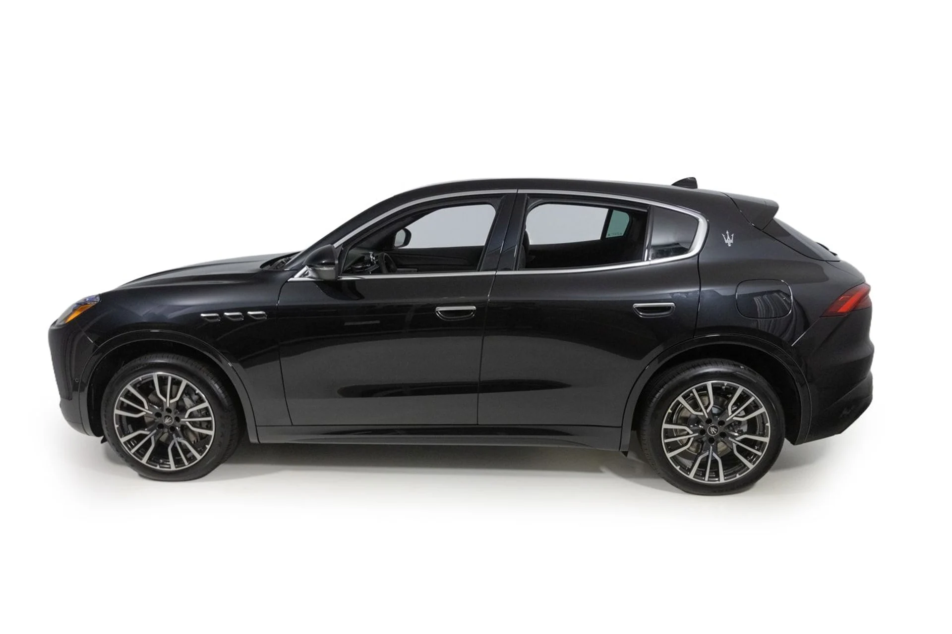 mph003_2716877528_d6e27d53fd5b42eba22cb708a24e5d9d_76ac58db66