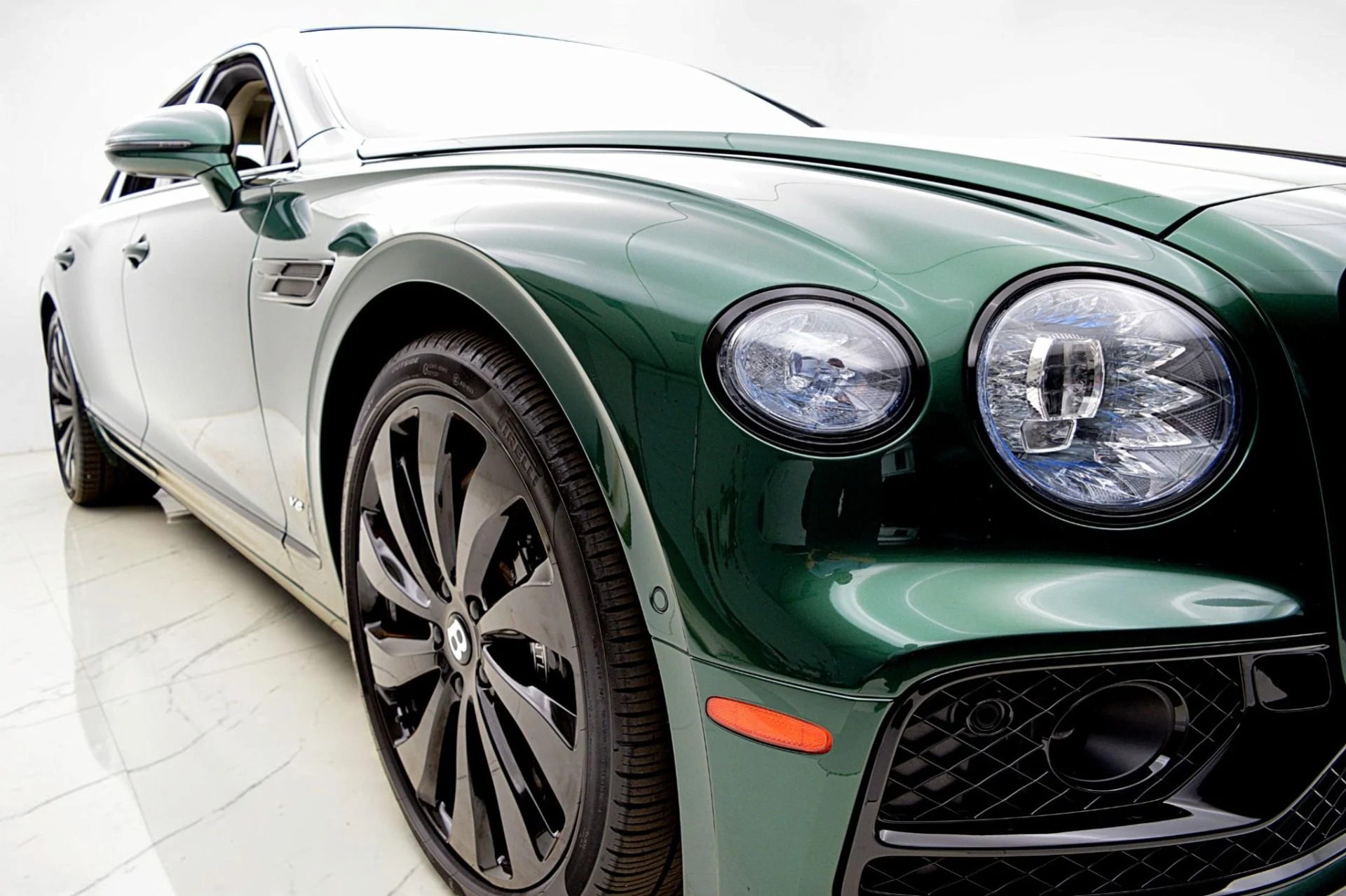 mph003_273680622_Used_2022_Bentley_Flying_Spur_V8_3cd59eb832