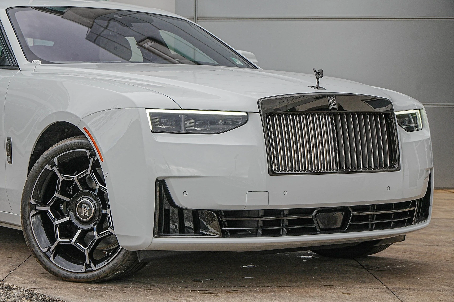 mph003_2736896830_Hi_Tech_Luxury_Imports_LLC_SCA_33_GZ_06_SU_228684_image_3_f479494fbd