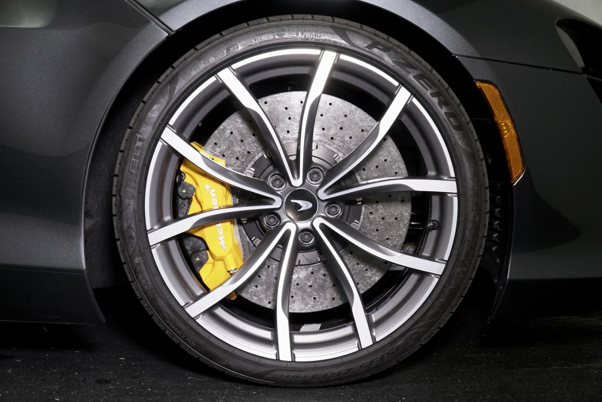 mph003_2739639707_Used_2025_Mc_Laren_Artura_1760457581_ce6e31b832