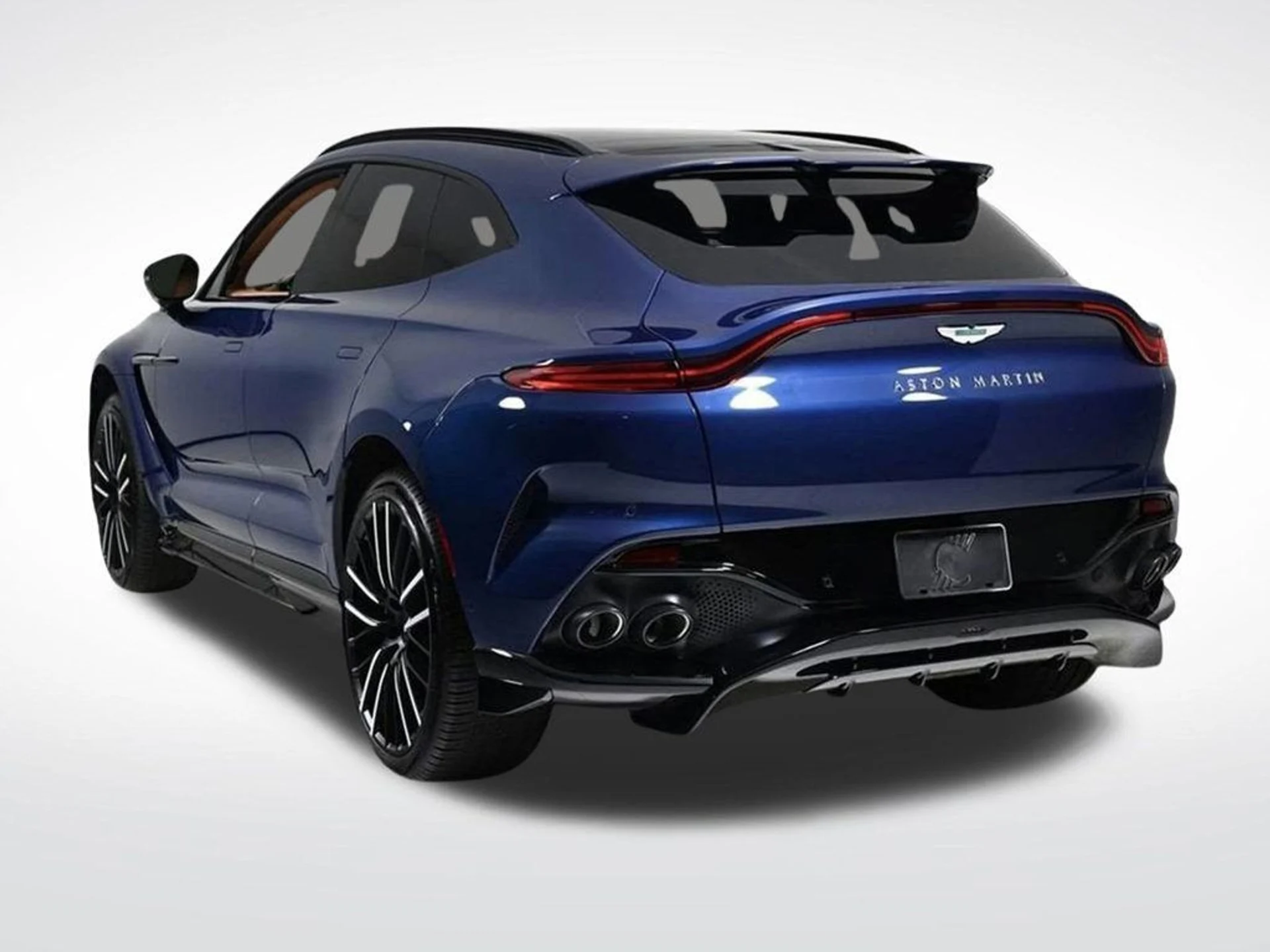 mph003_2743933034_new_2025_aston_martin_dbx_707awd_11350_22854869_3_1024_758508360b