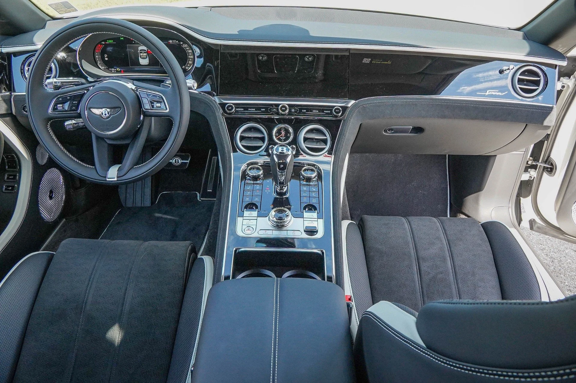 mph003_2750353925_Hi_Tech_Luxury_Imports_LLC_SCBDR_4_ZG_4_SC_020836_image_3_28913ec510