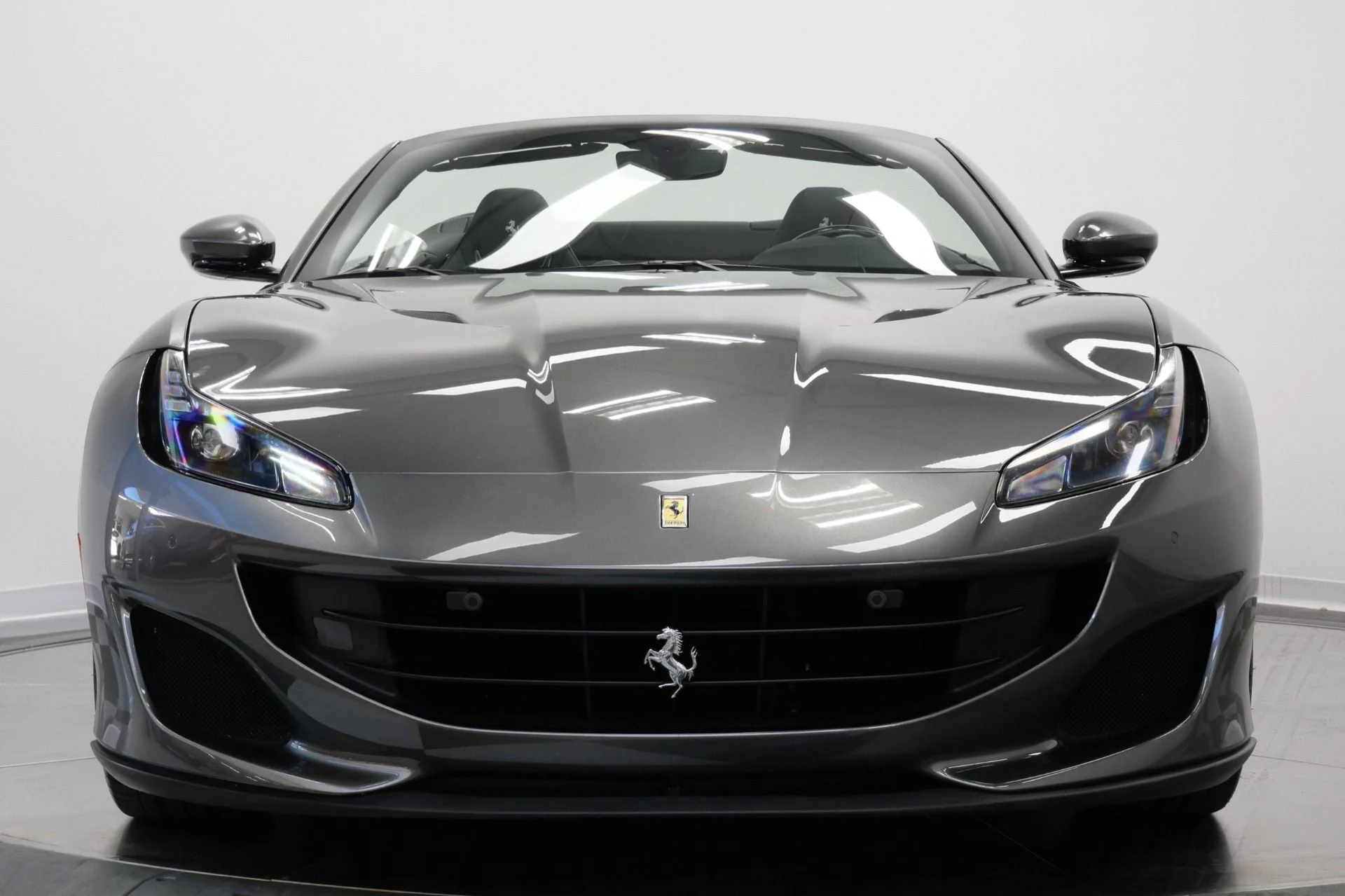 mph003_2752244210_Used_2019_Ferrari_Portofino_Interior_Carbon_Trim_High_Power_Hi_Fi_Magneride_Suspension_1773425740_9228932bbd