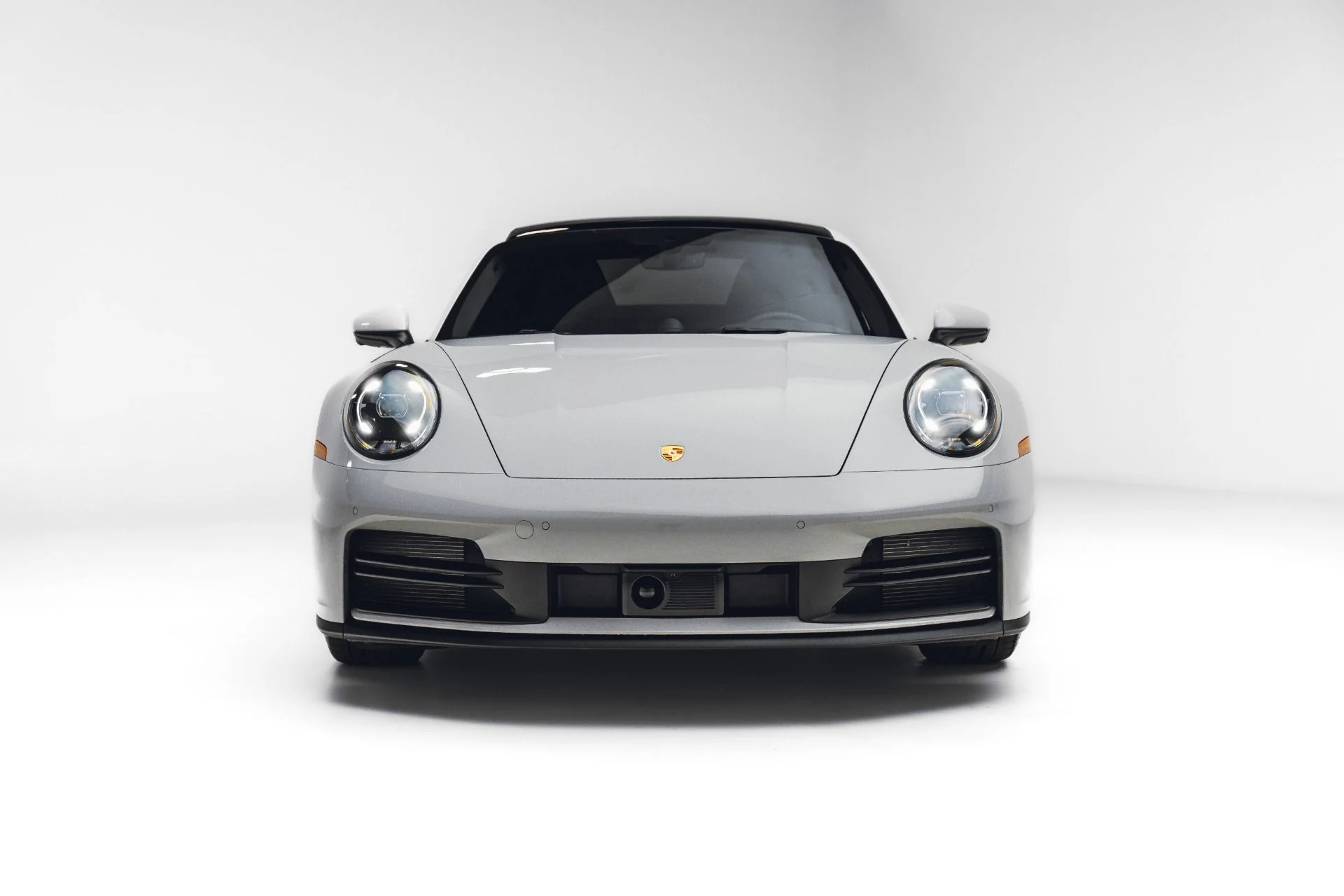 mph003_2755288058_Used_2025_Porsche_911_Carrera_1781738854_a7f3bbbb4b