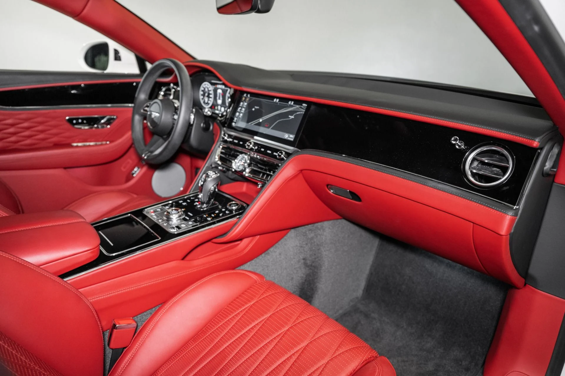mph003_276049090_Used_2021_Bentley_Flying_Spur_V8_1752848814_46098be383