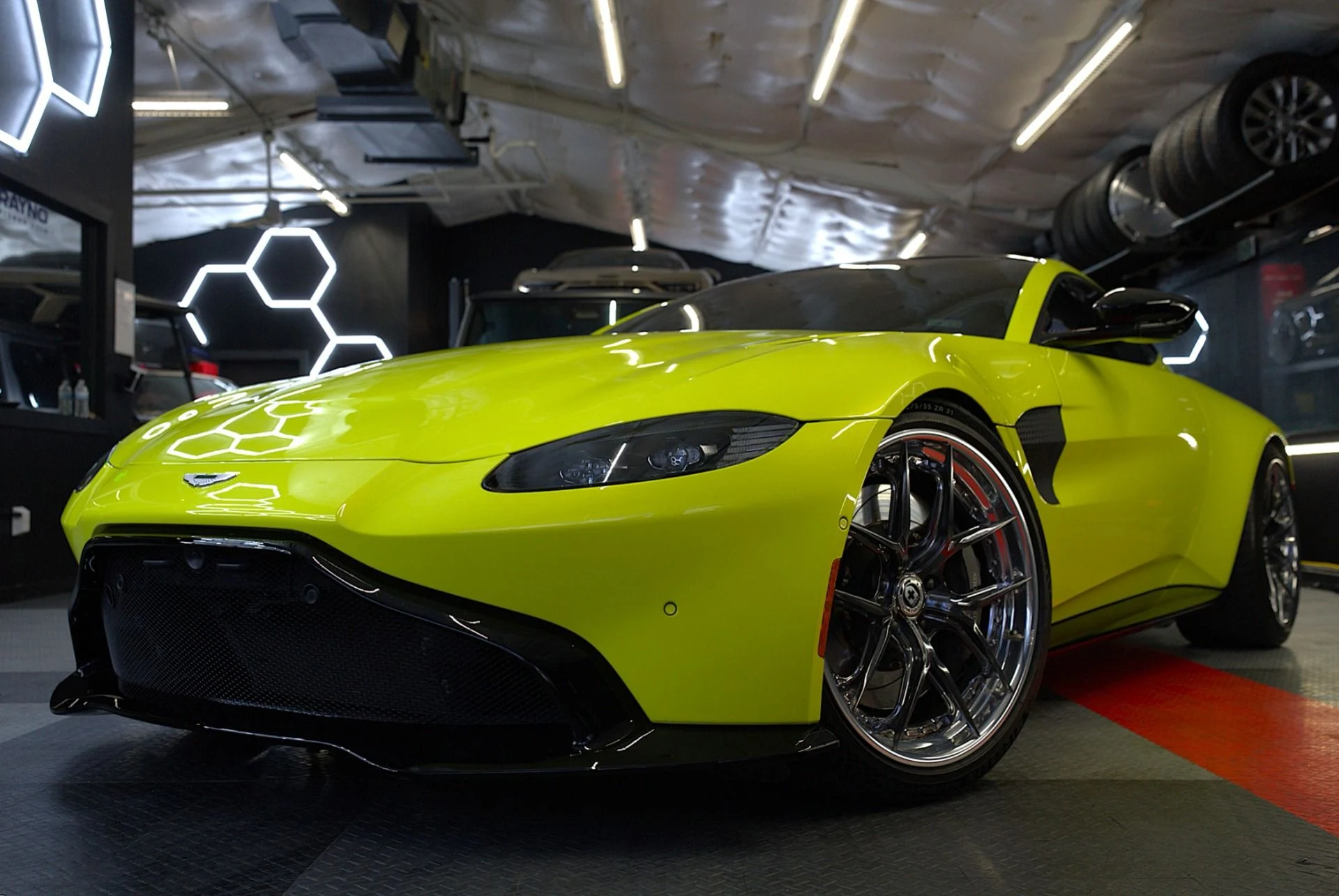 mph003_2761727368_Used_2020_Aston_Martin_Vantage_1752006324_655b701a14