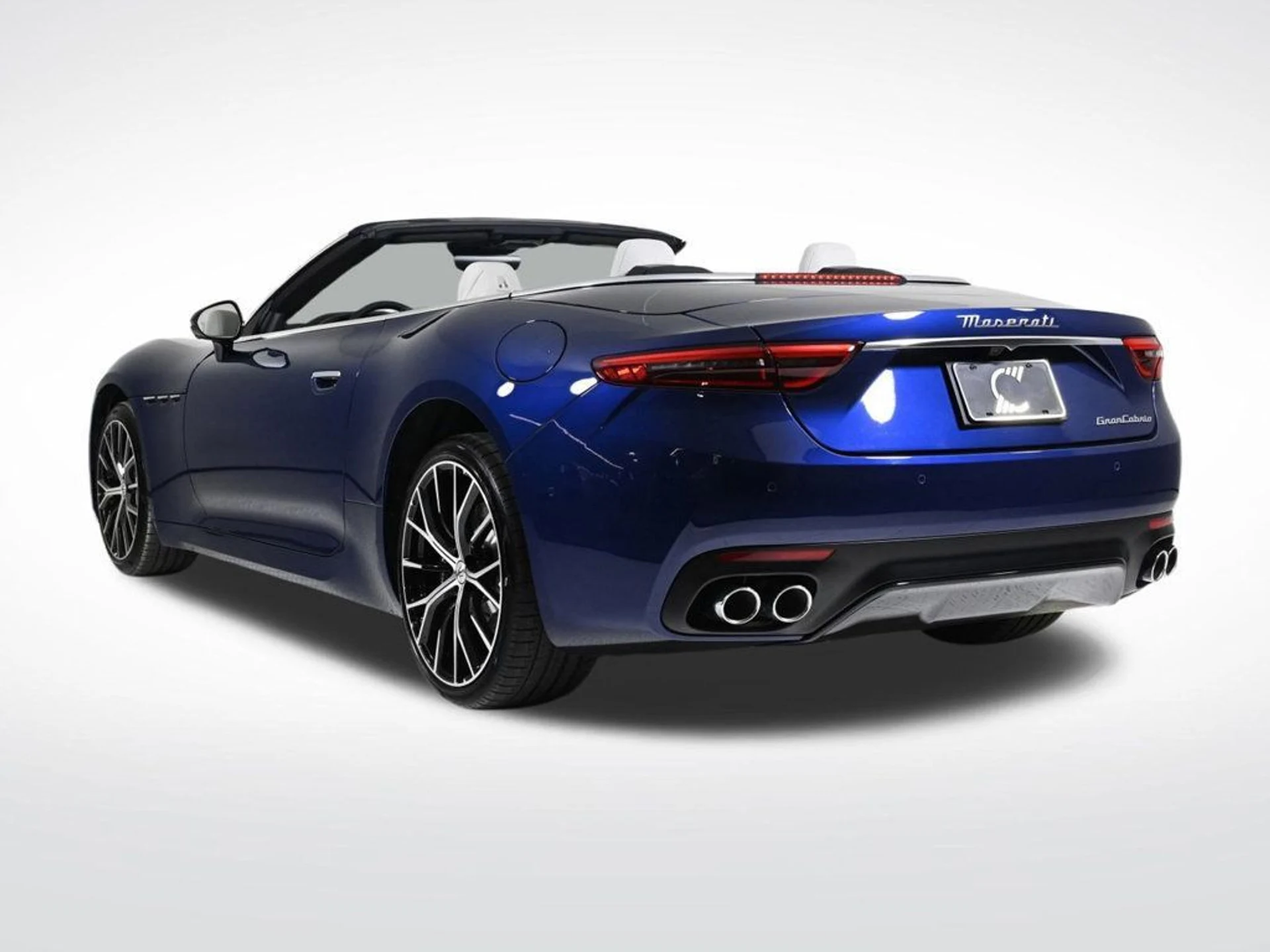 mph003_2778956701_new_2026_maserati_grancabrio_convertible_11350_22949331_3_1024_8d924b04cf
