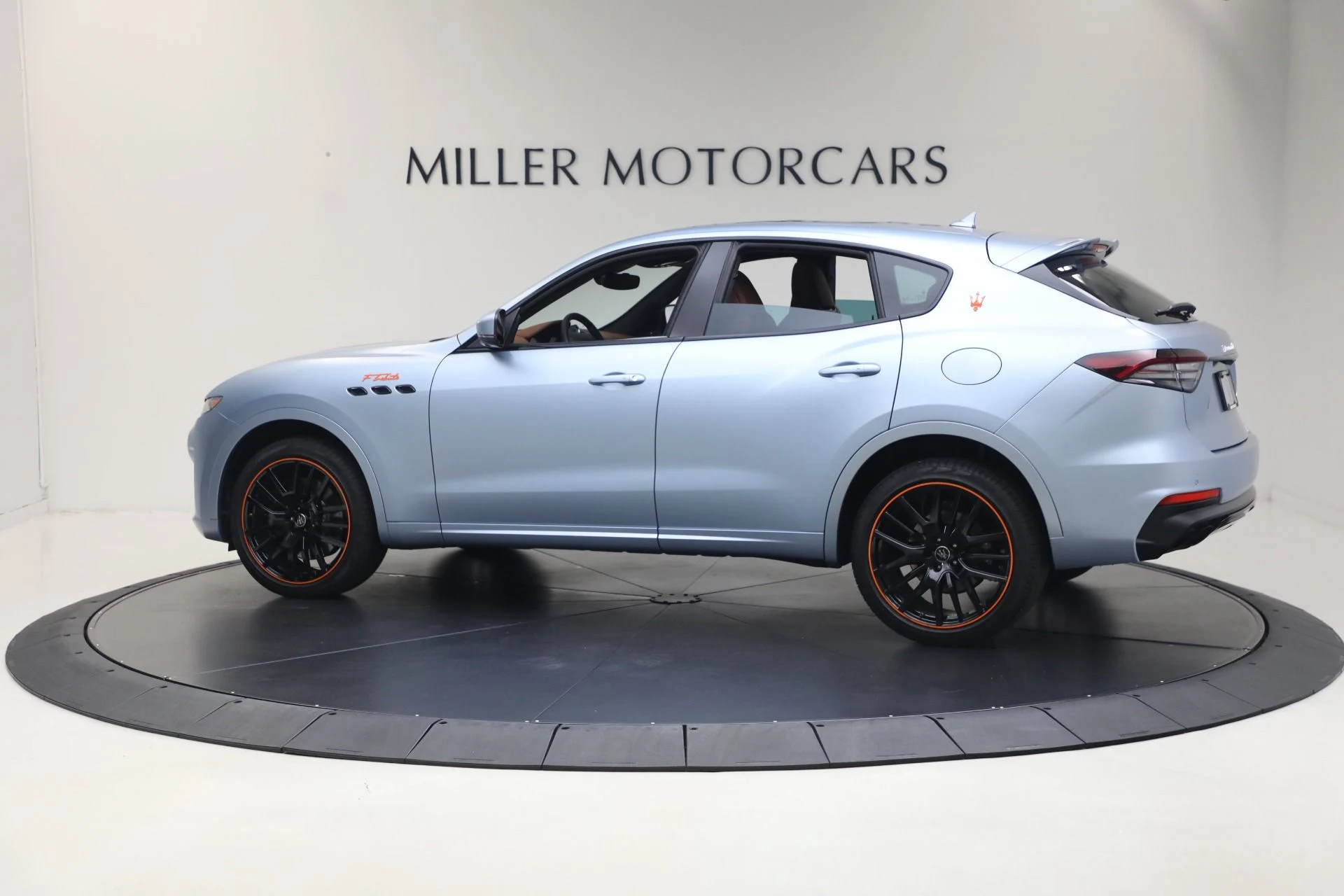 mph003_2783315911_Used_2023_Maserati_Levante_F_Tributo_1764365135_5753442e8c