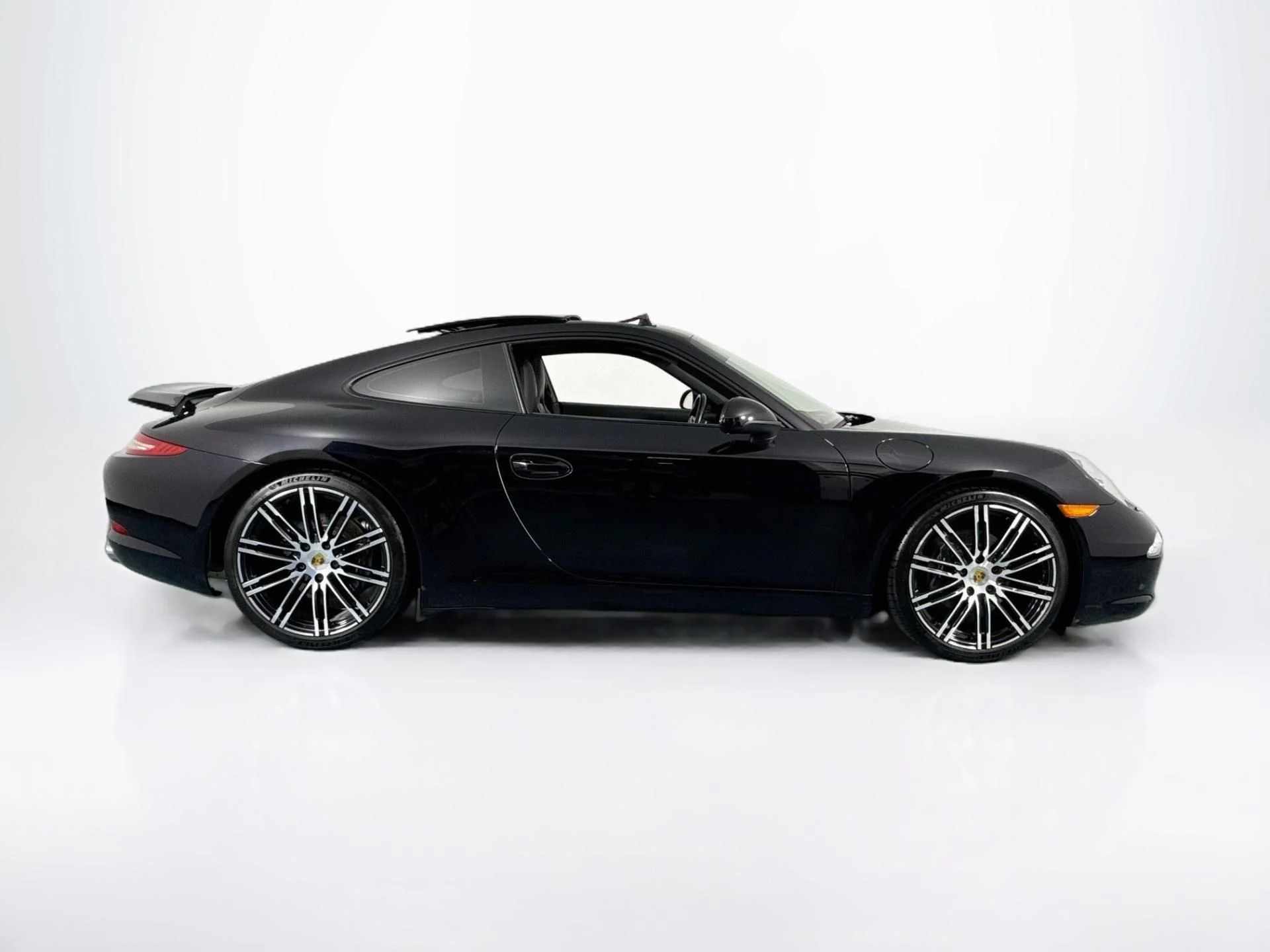 mph003_2783967726_Used_2016_Porsche_911_Carrera_Black_Edition_1791478346_3bce1d3207