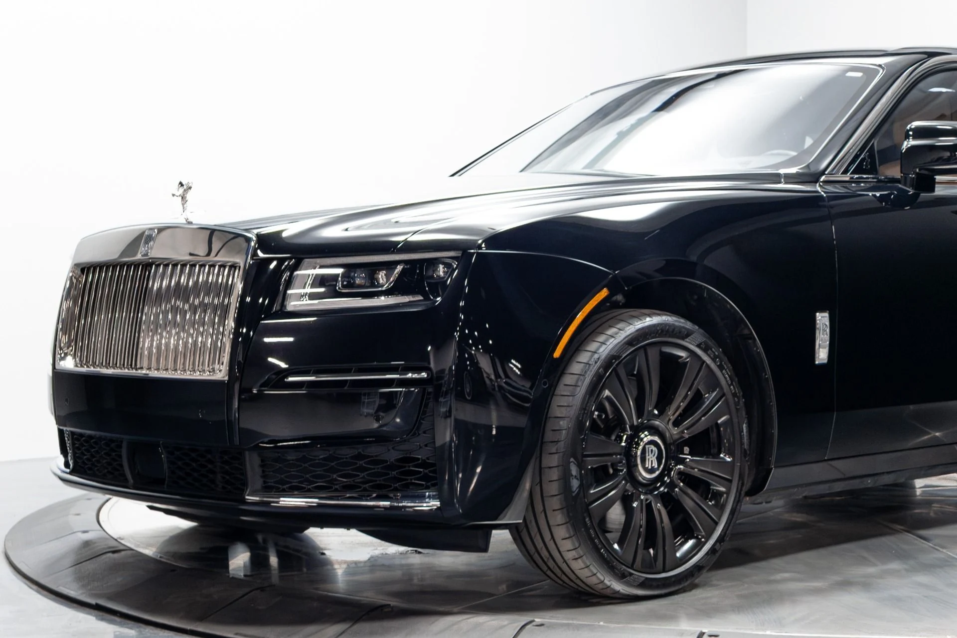 mph003_2790271891_Used_2022_Rolls_Royce_Ghost_1776784973_f280dcbdc7
