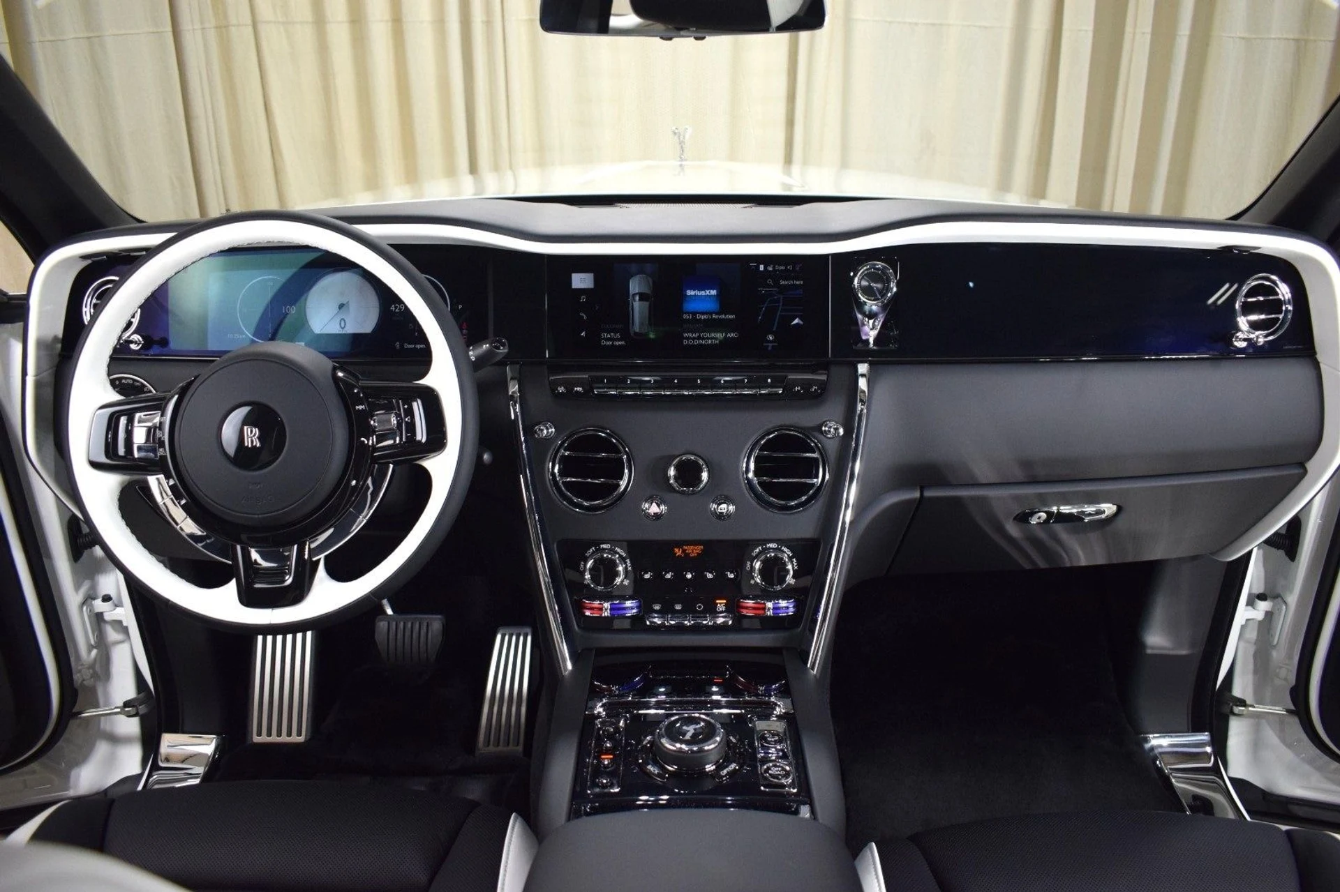 mph003_2819113544_73af5e5fa2e46b1fee1a3ee42041ae60x_e952c4207c