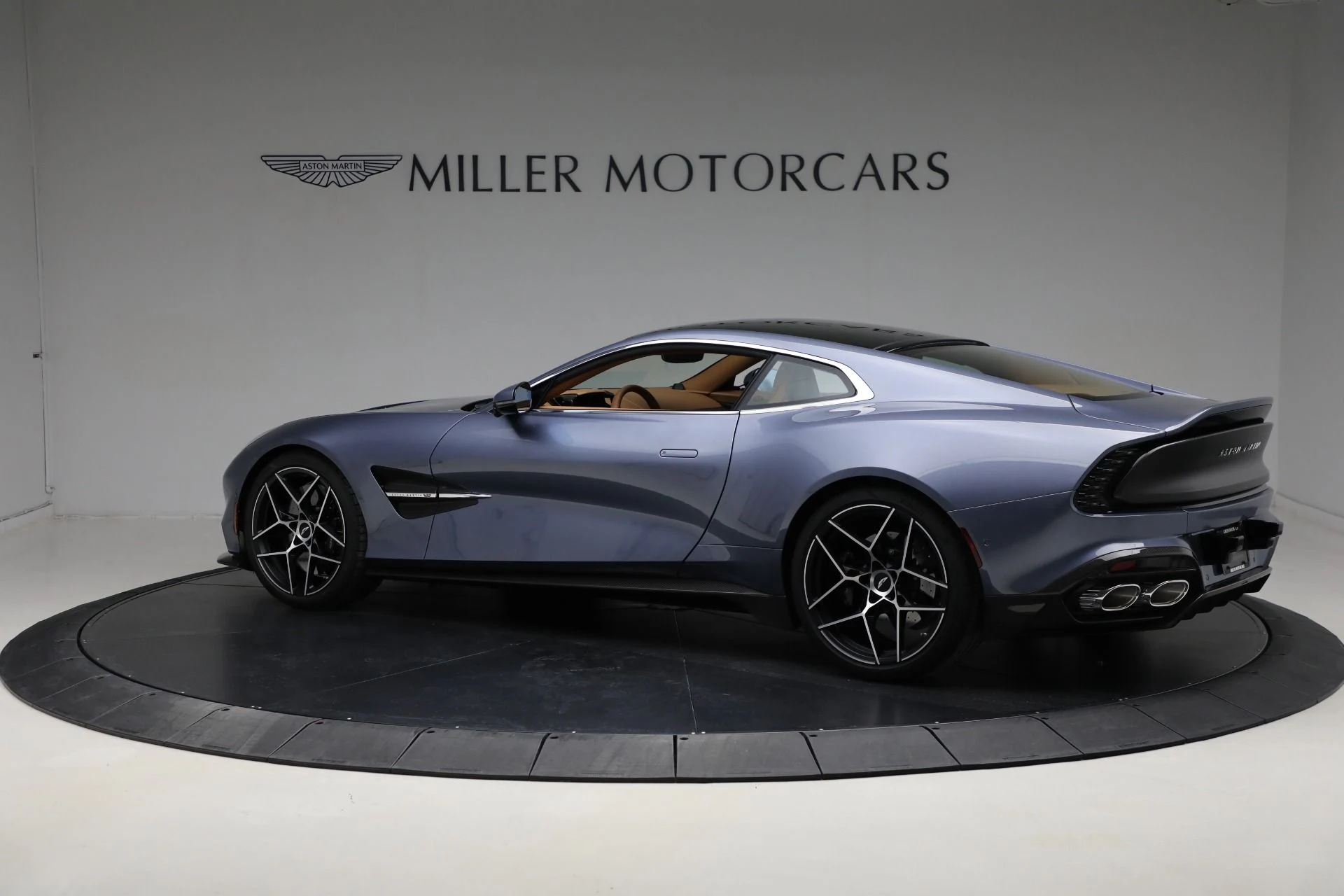 mph003_2819769071_New_2025_Aston_Martin_Vanquish_1738262246_beaef6dae5