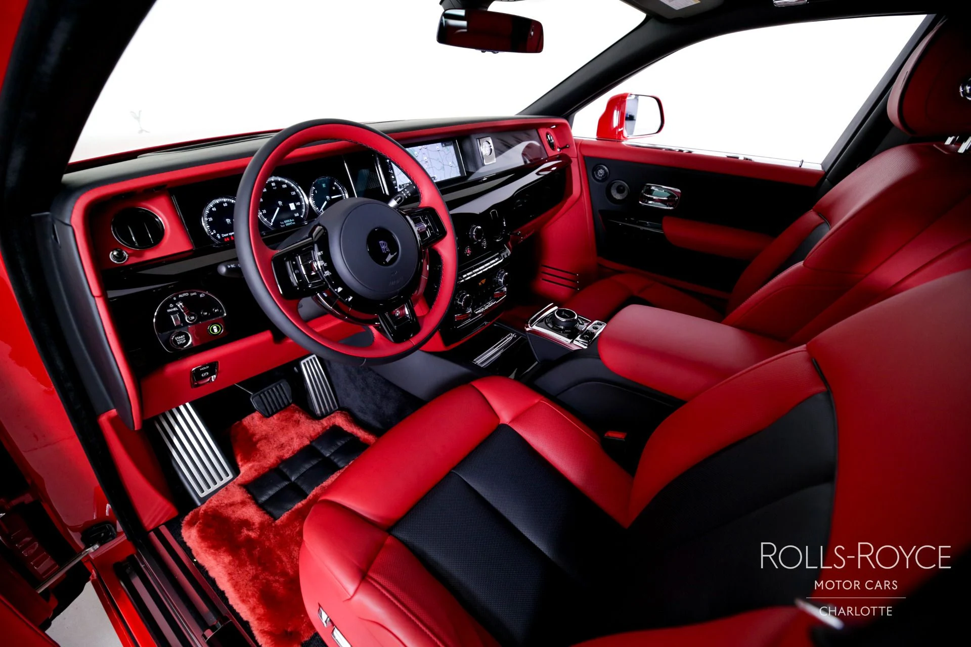 mph003_282140703_Used_2024_Rolls_Royce_Phantom_EWB_1745331546_d72090182b